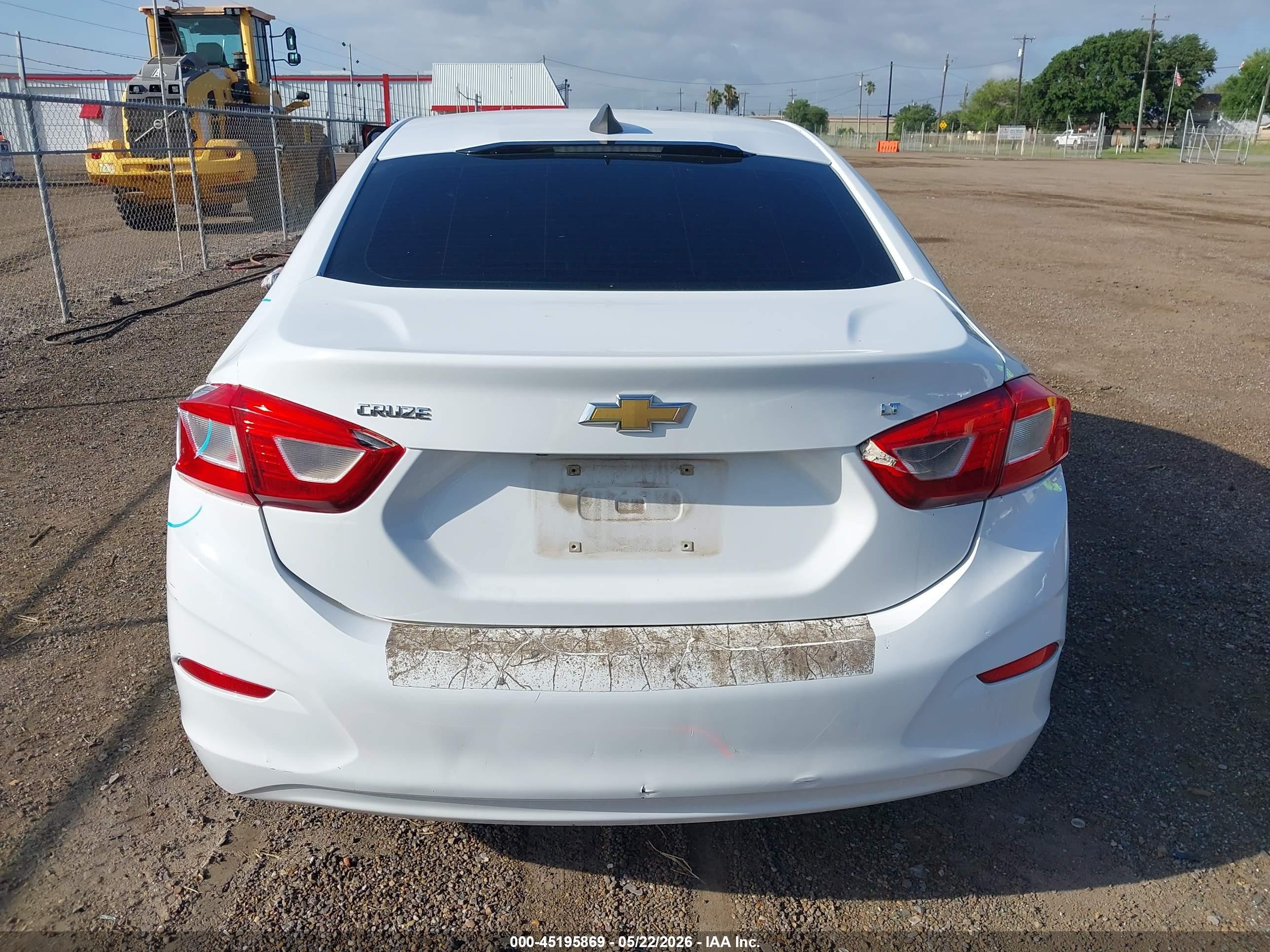 2016 Chevrolet Cruze Ls Auto White vin: 1G1BC5SM5G7257162