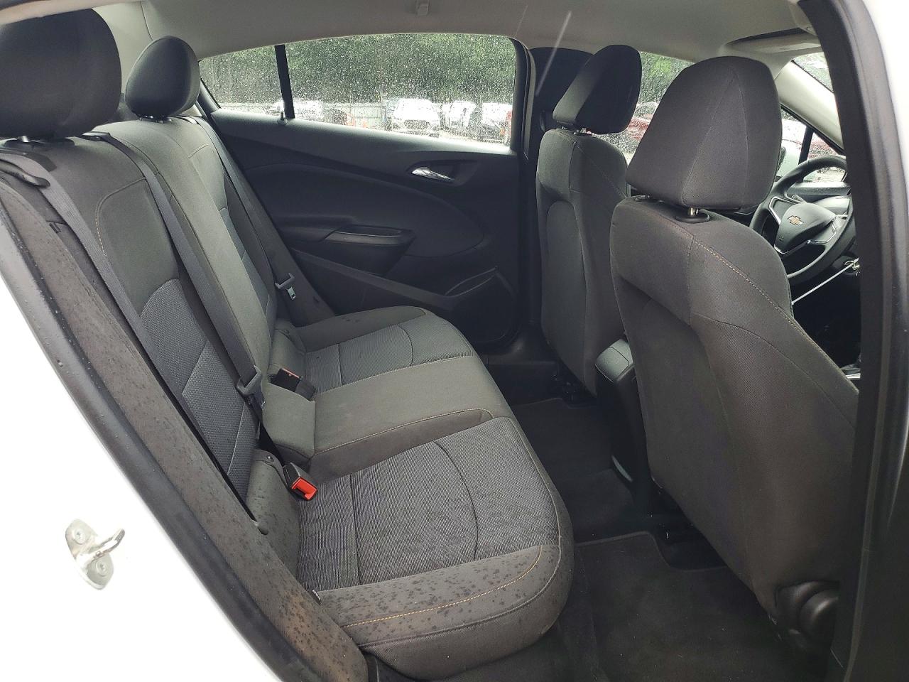 2018 Chevrolet Cruze Ls White vin: 1G1BC5SM5J7243818