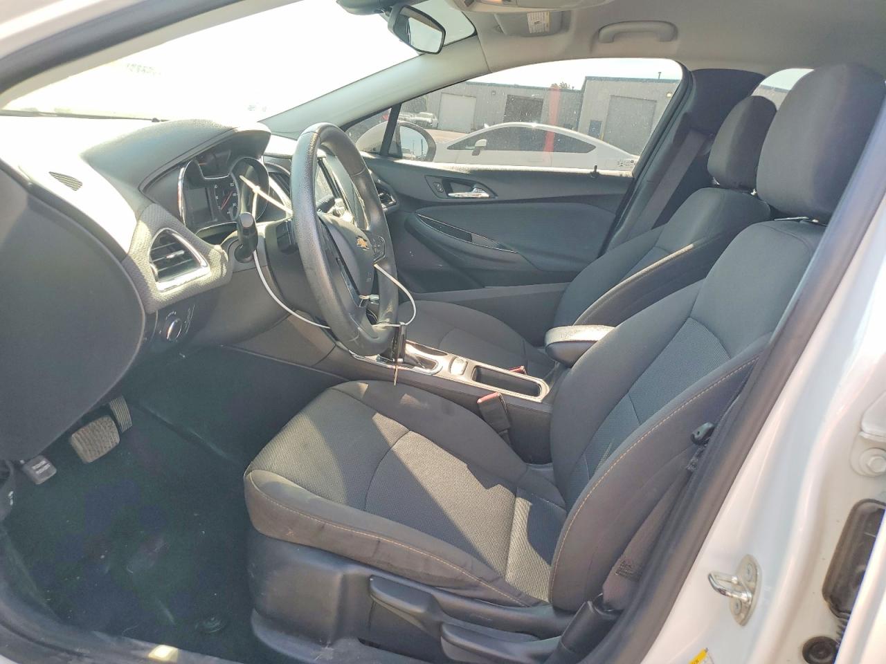 2019 Chevrolet Cruze Ls Белый vin: 1G1BC5SM5K7153408