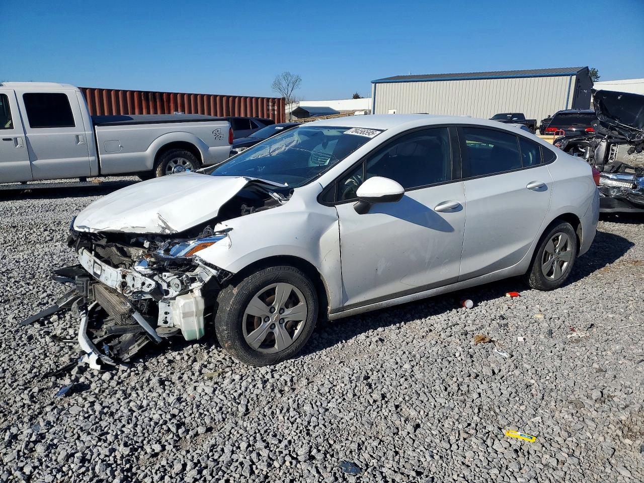 2017 Chevrolet Cruze 4d White vin: 1G1BC5SM7H7112111