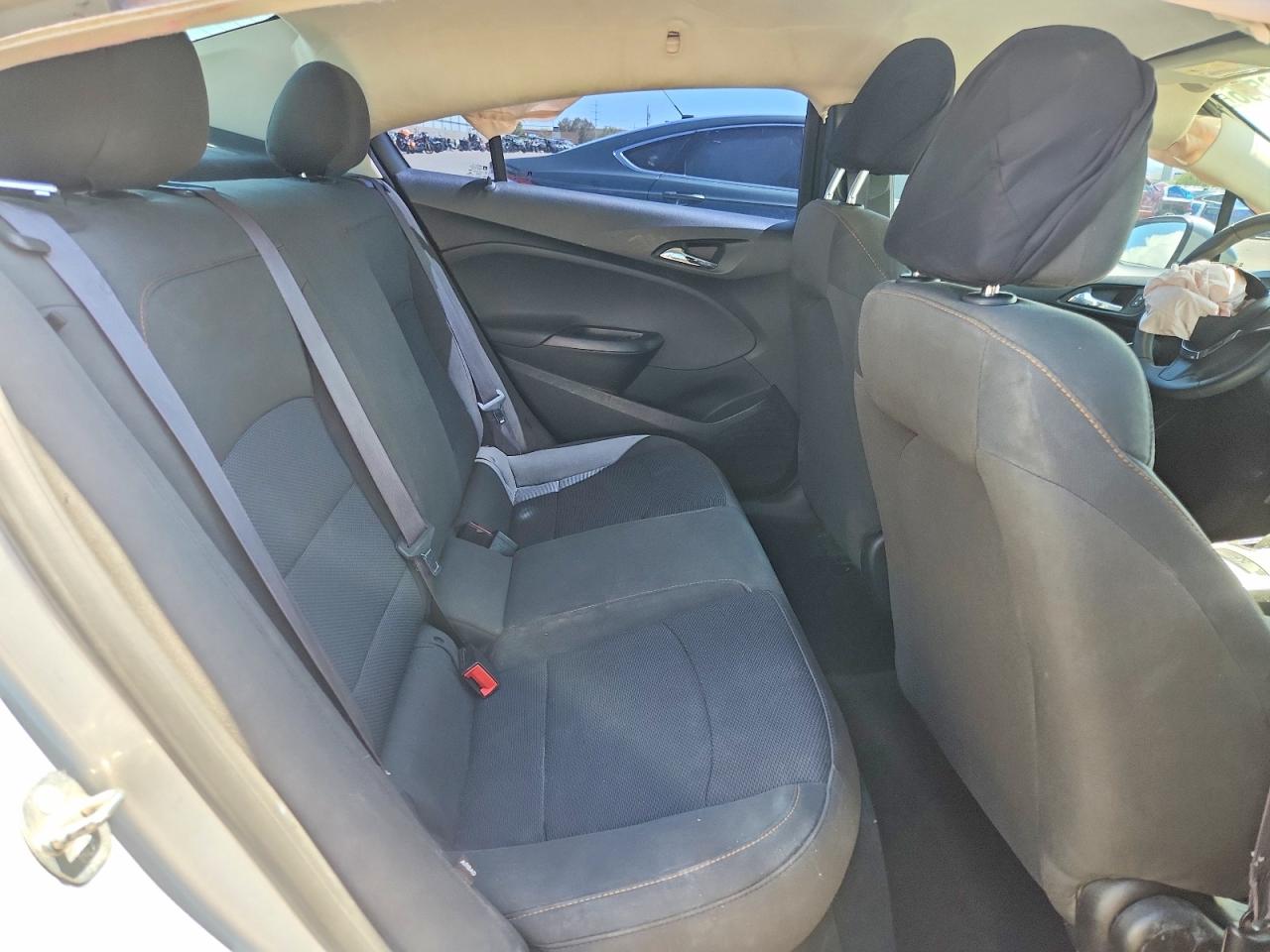 2017 Chevrolet Cruze Ls Silver vin: 1G1BC5SMXH7128884