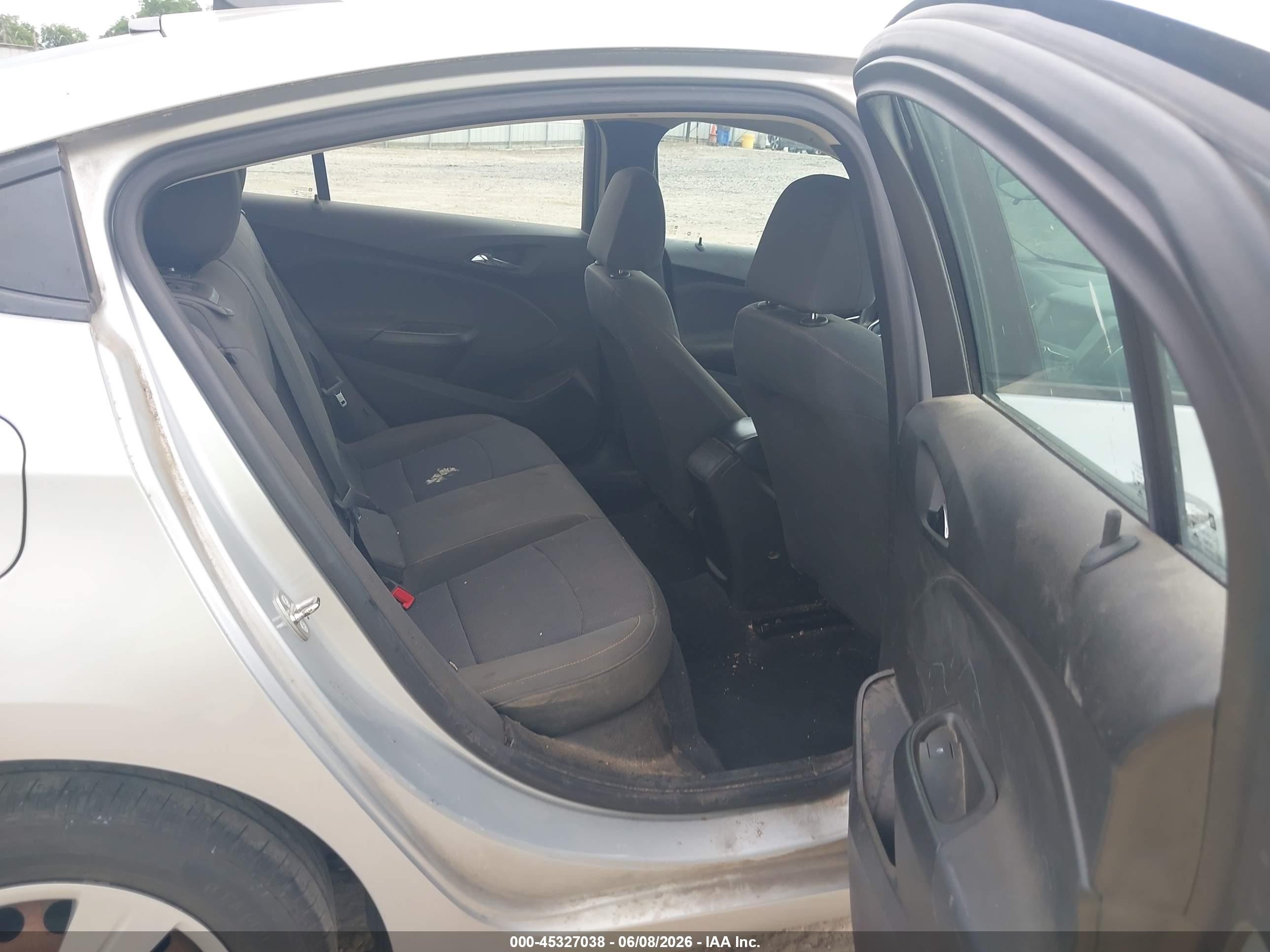 2018 Chevrolet Cruze Ls Auto Silver vin: 1G1BC5SMXJ7244091