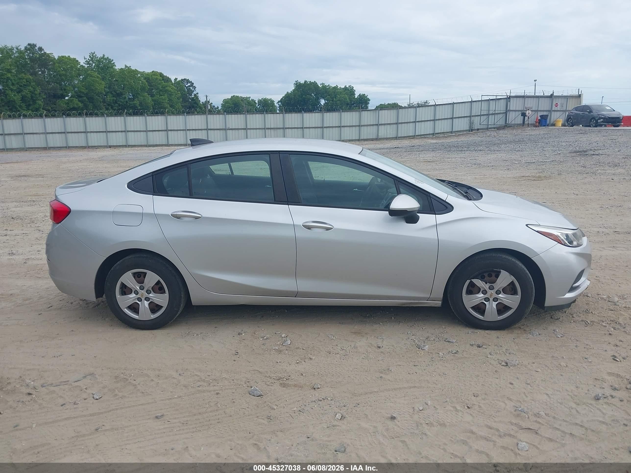 2018 Chevrolet Cruze Ls Auto Silver vin: 1G1BC5SMXJ7244091