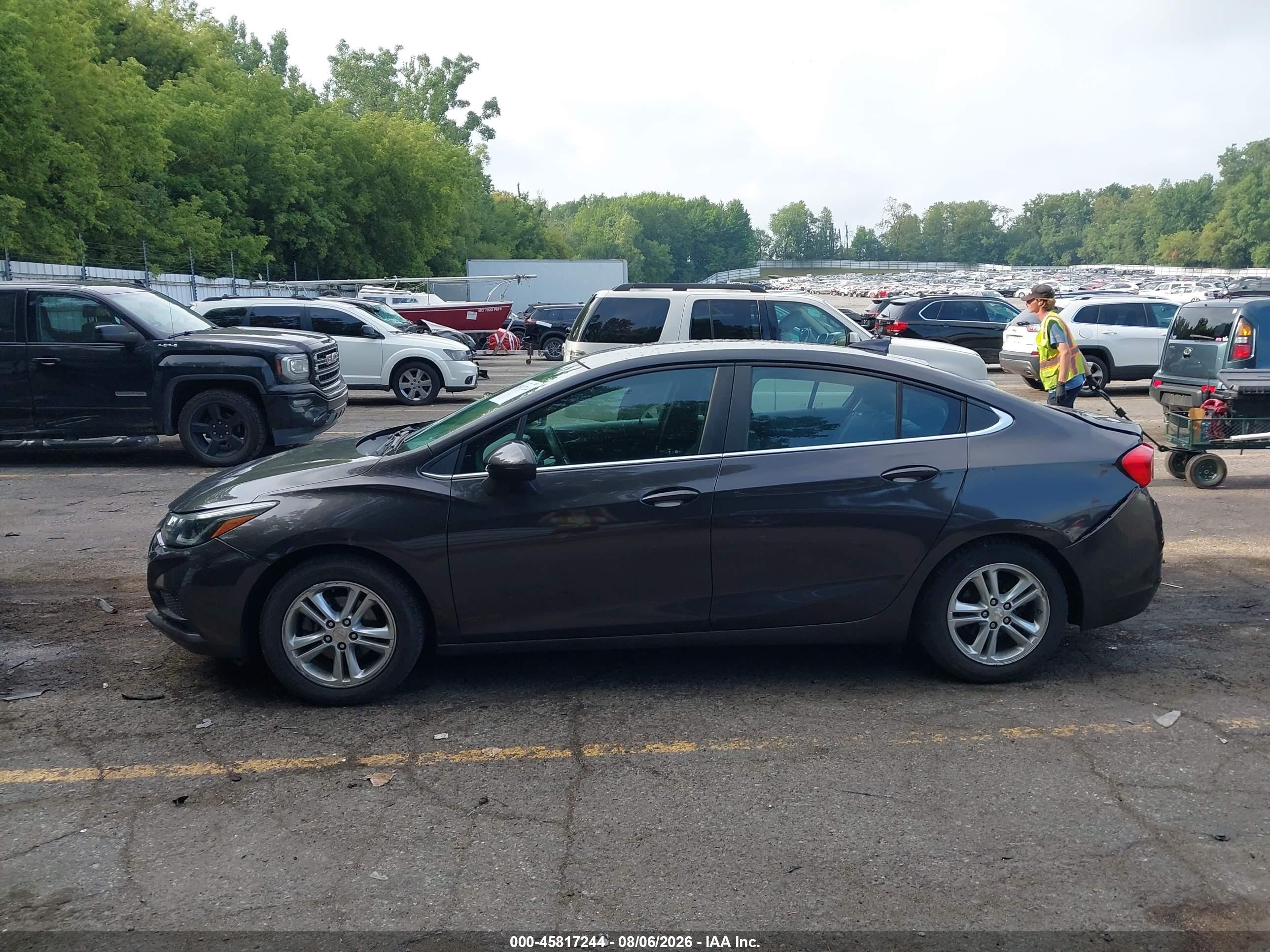 2016 Chevrolet Cruze Lt Auto Коричневый vin: 1G1BE5SM1G7320963