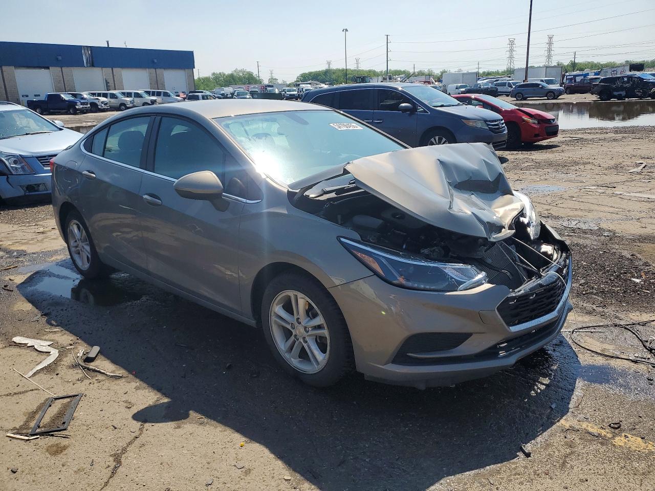 2018 Chevrolet Cruze Lt Beige vin: 1G1BE5SM3J7245402