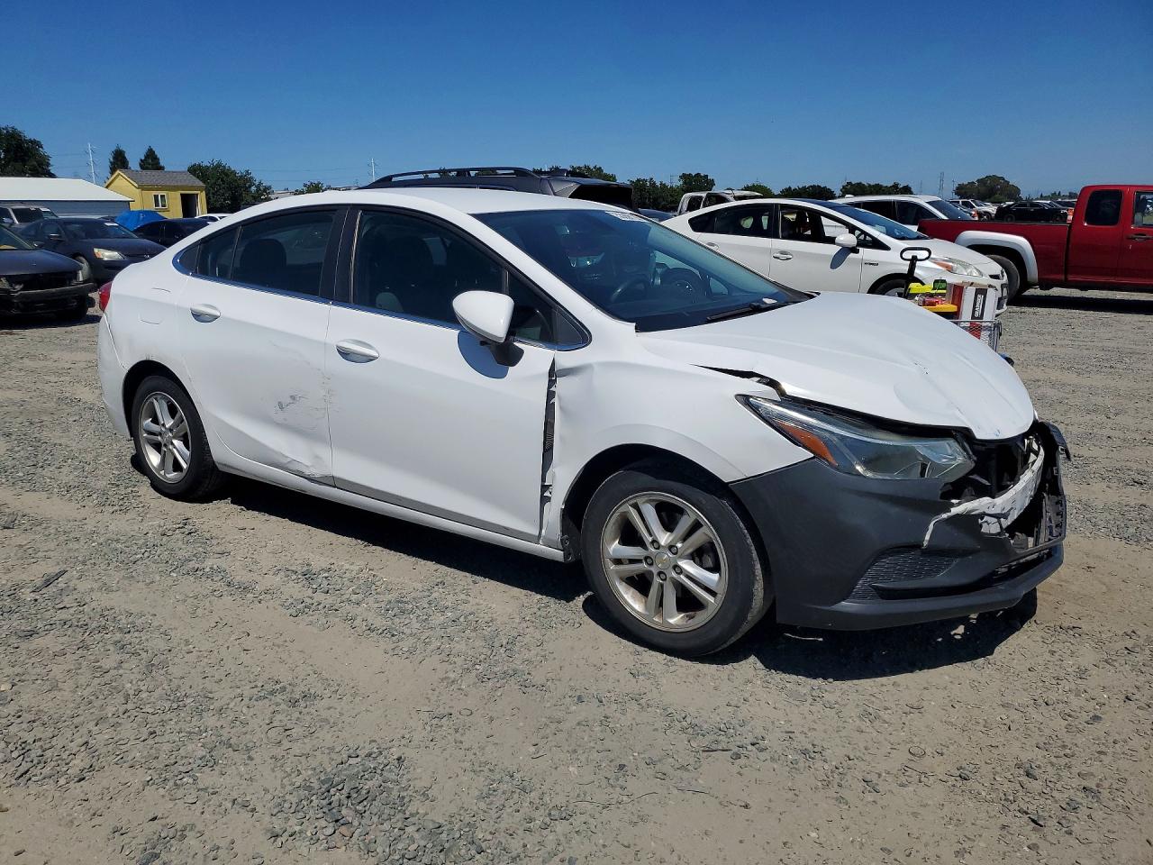 2016 Chevrolet Cruze Lt White vin: 1G1BE5SM4G7305597