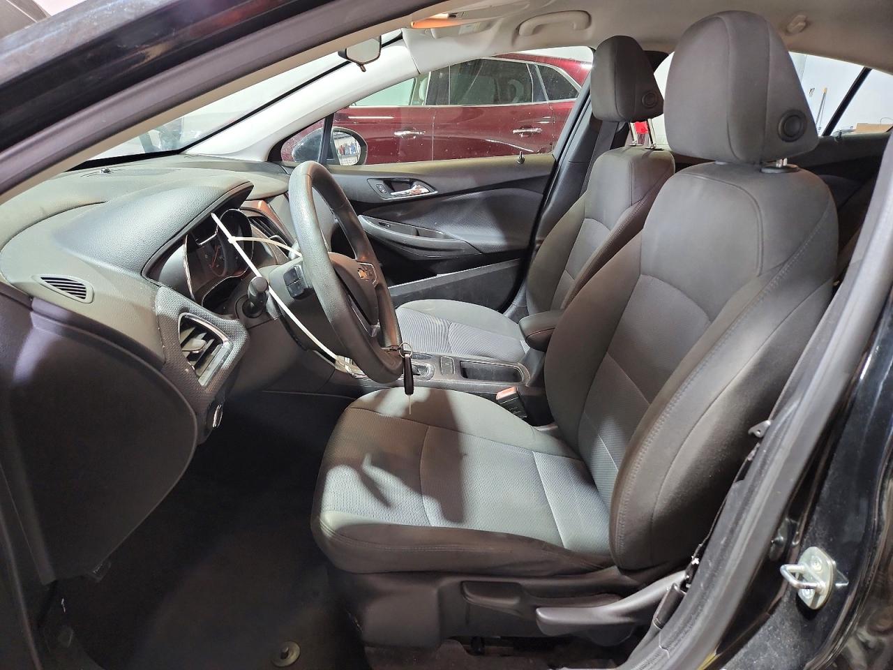 2018 Chevrolet Cruze Lt Black vin: 1G1BE5SM4J7180592