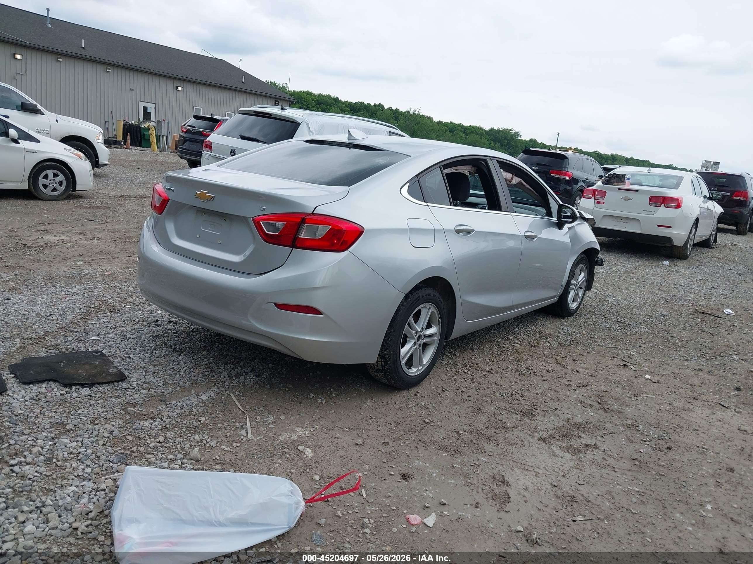 2018 Chevrolet Cruze Lt Auto Серебряный vin: 1G1BE5SM4J7188028
