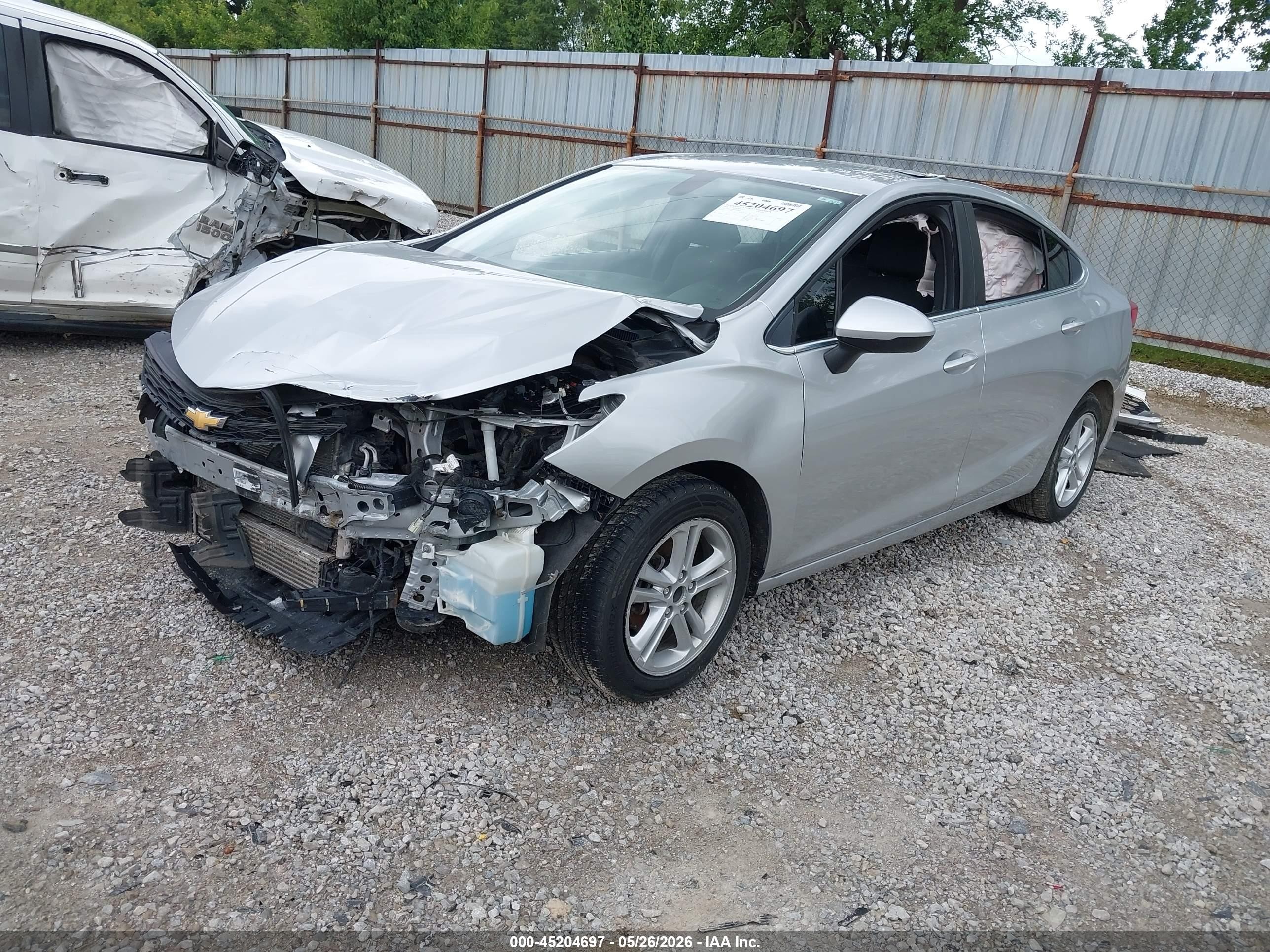 2018 Chevrolet Cruze Lt Auto Серебряный vin: 1G1BE5SM4J7188028