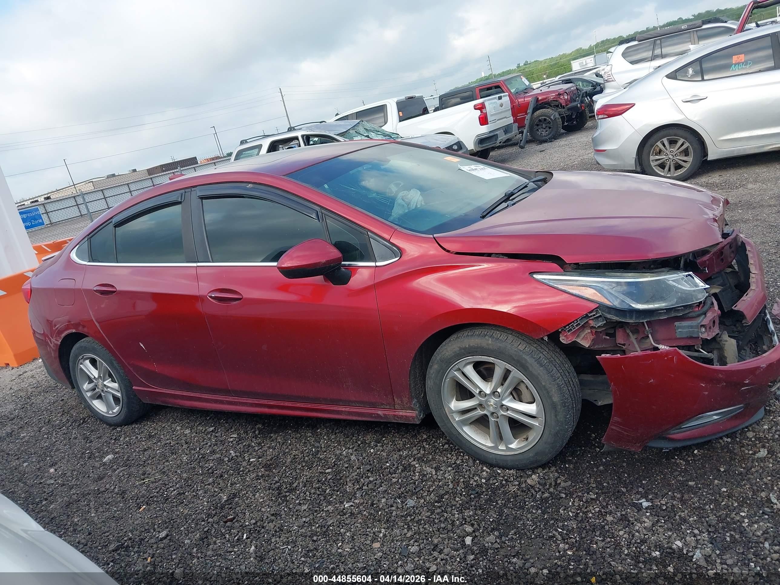 2017 Chevrolet Cruze Lt Auto Красный vin: 1G1BE5SM6H7139309