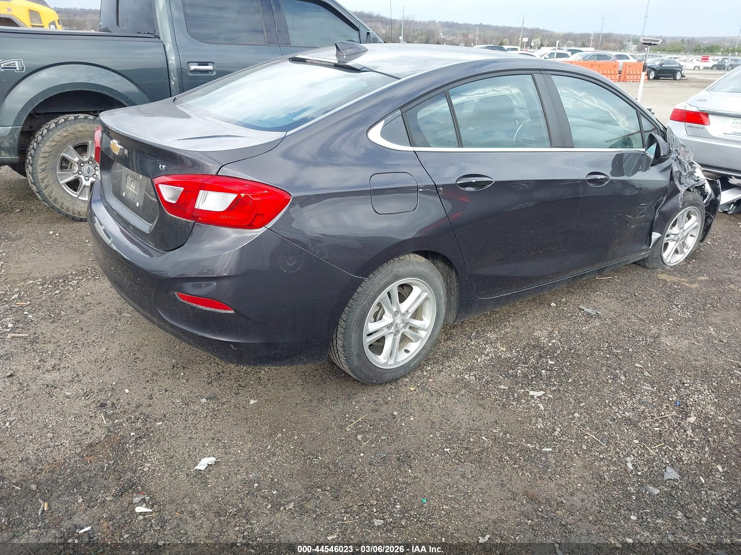 2017 Chevrolet Cruze Lt Auto Серый vin: 1G1BE5SM6H7225929