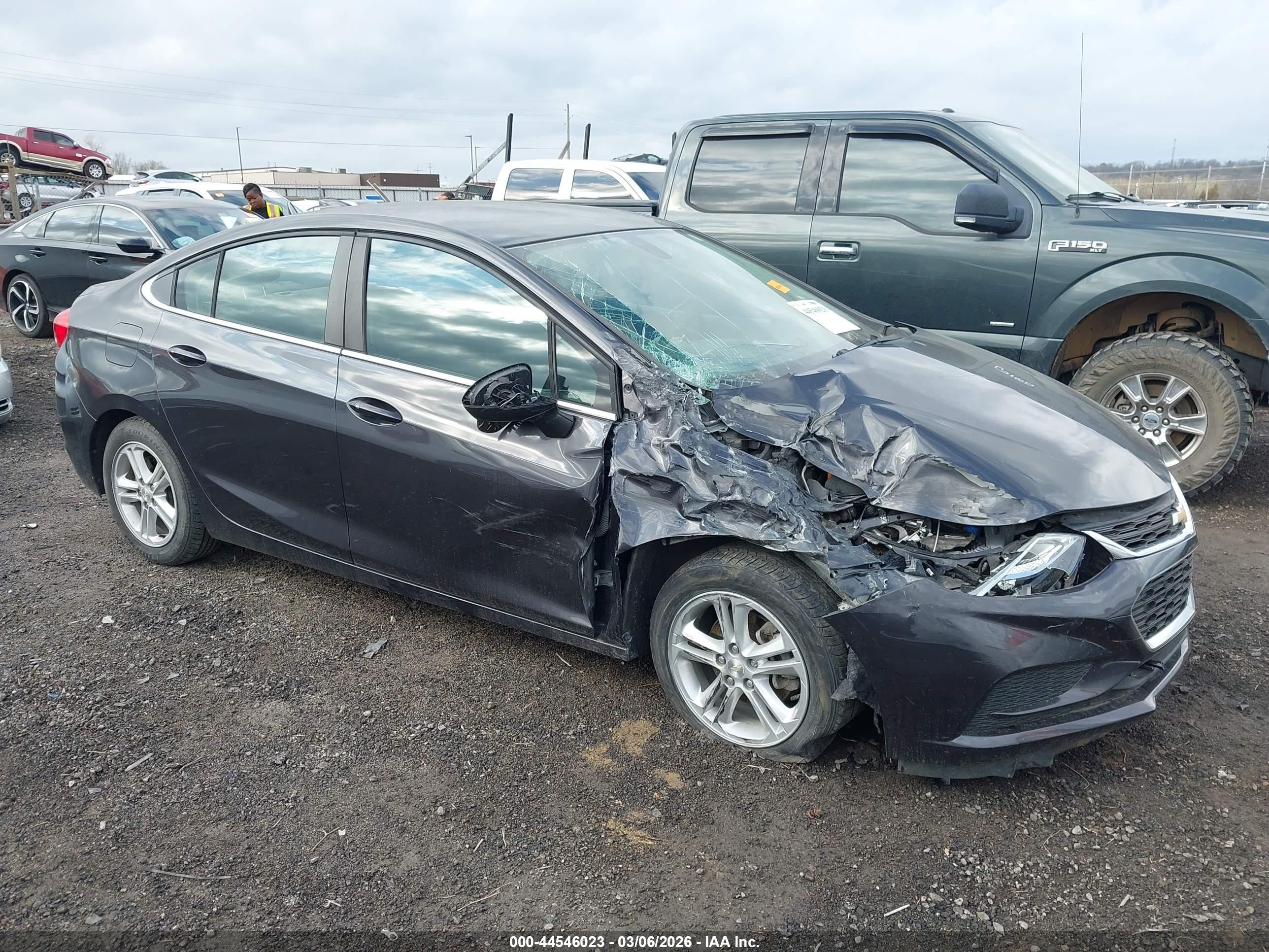 2017 Chevrolet Cruze Lt Auto Серый vin: 1G1BE5SM6H7225929