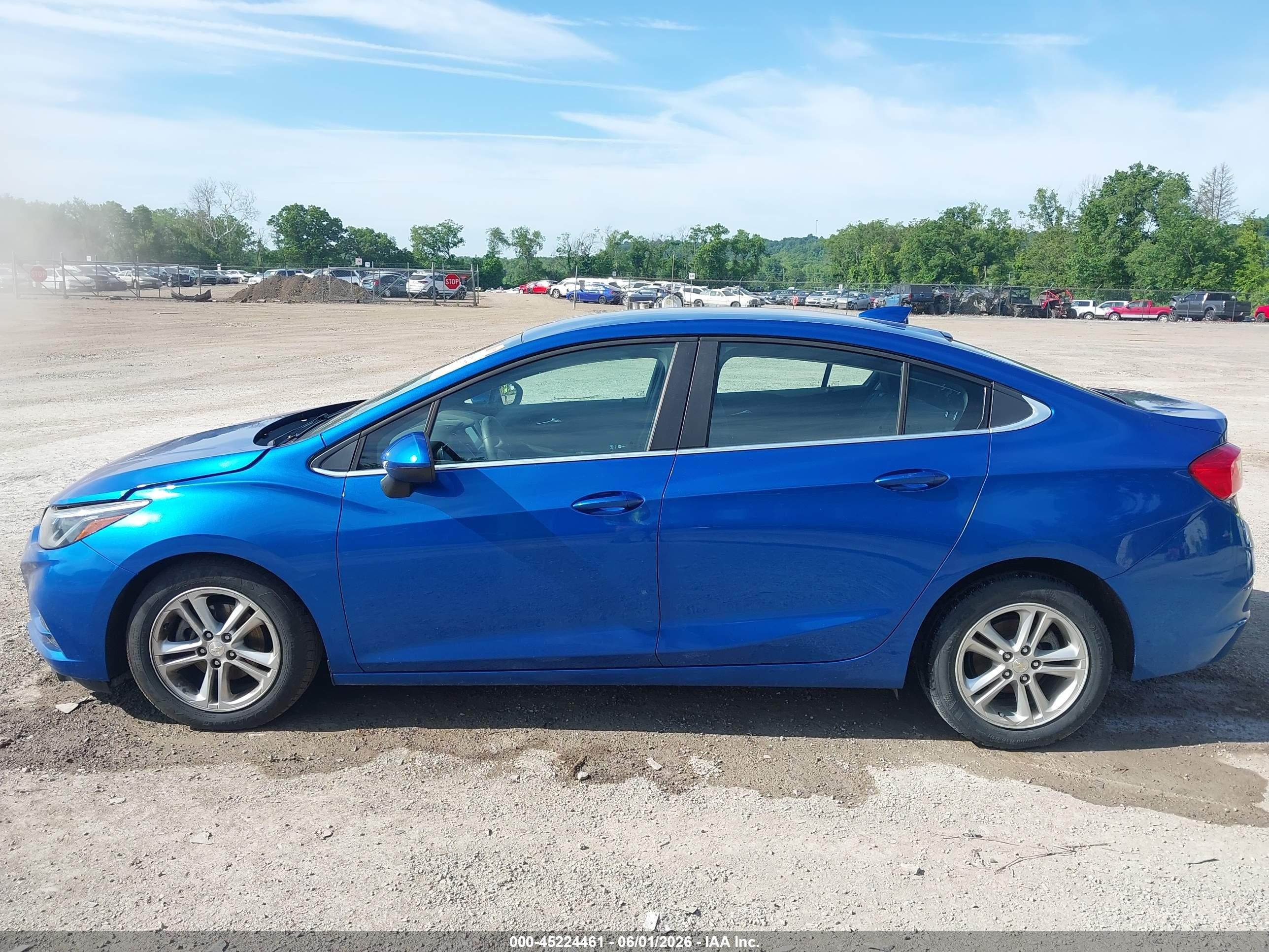 2018 Chevrolet Cruze Lt Auto Синий vin: 1G1BE5SM6J7122435