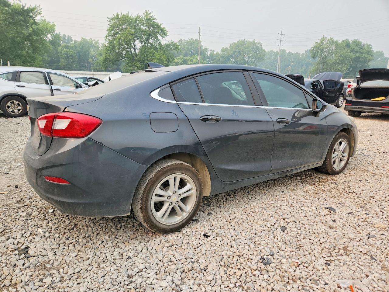 2018 Chevrolet Cruze Lt Серый vin: 1G1BE5SMXJ7112054