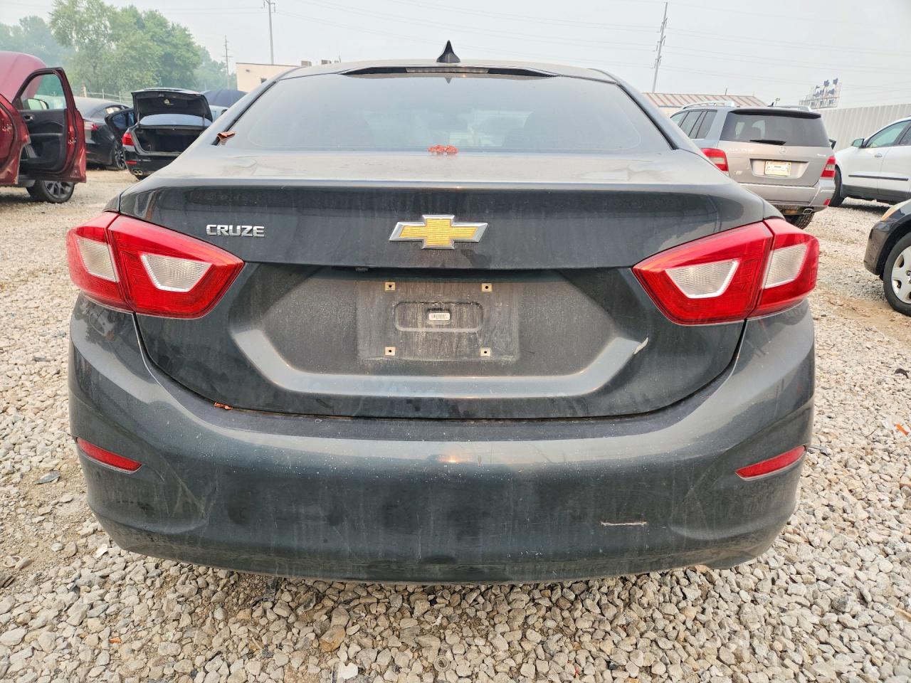 2018 Chevrolet Cruze Lt Серый vin: 1G1BE5SMXJ7112054