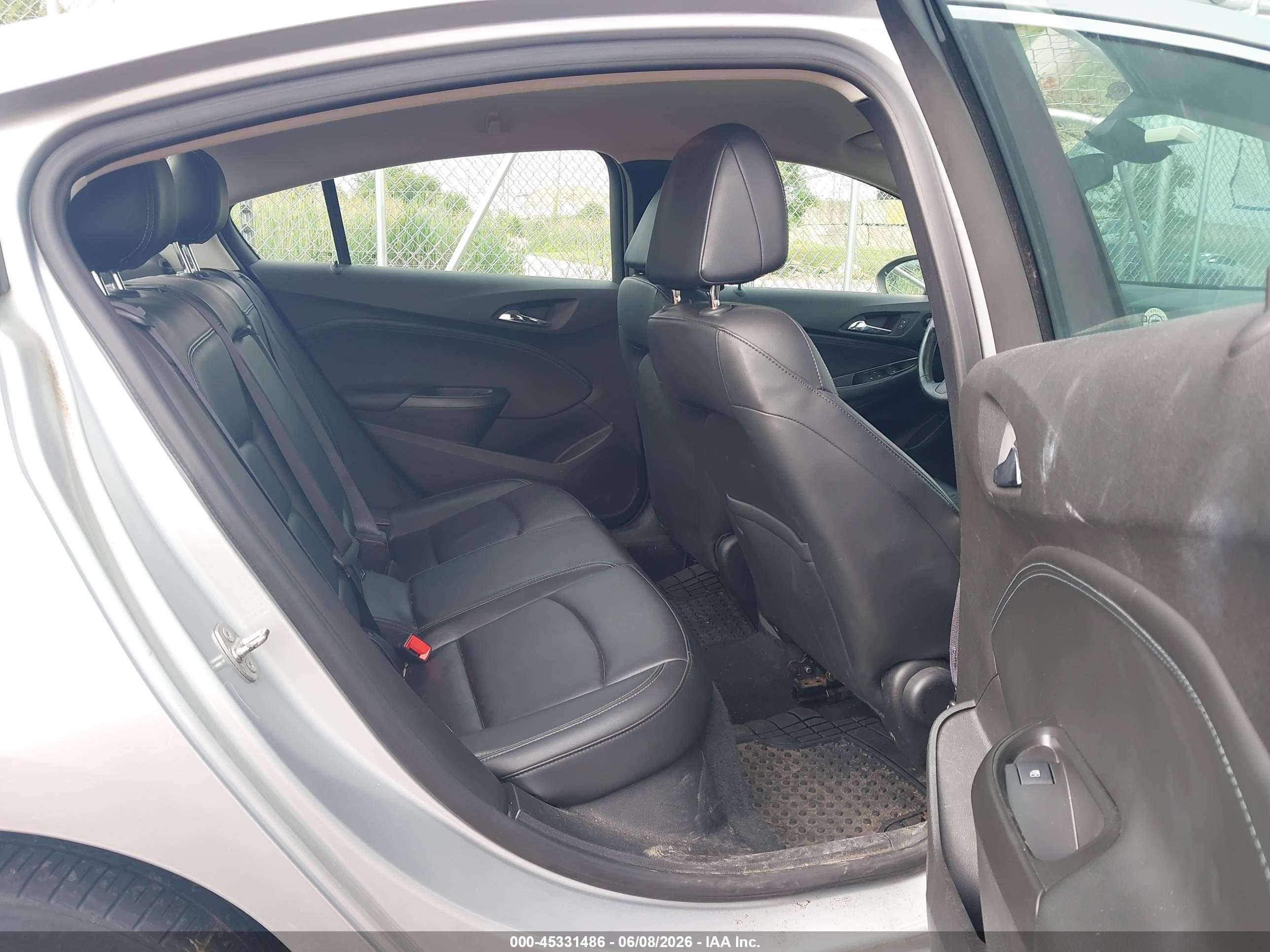 2017 Chevrolet Cruze Premier Auto Серебряный vin: 1G1BF5SM6H7246549