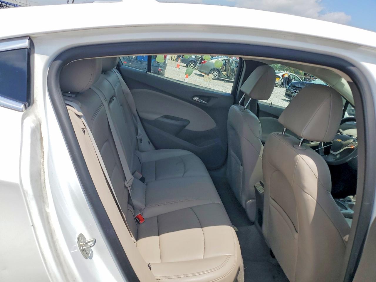 2017 Chevrolet Cruze Premier White vin: 1G1BF5SM8H7157405