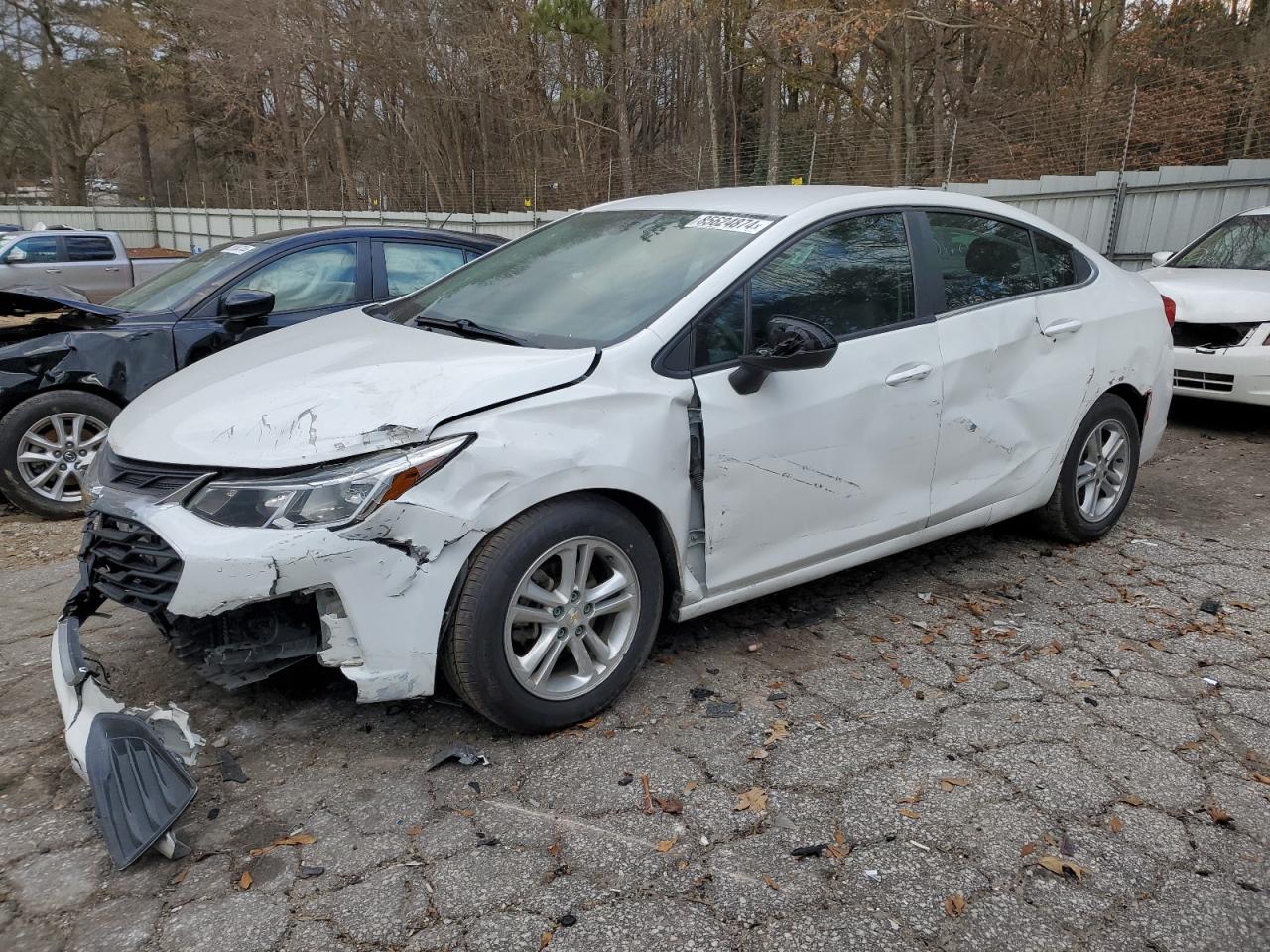 2019 Chevrolet Cruze White vin: 1G1BJ5SM4K7102343