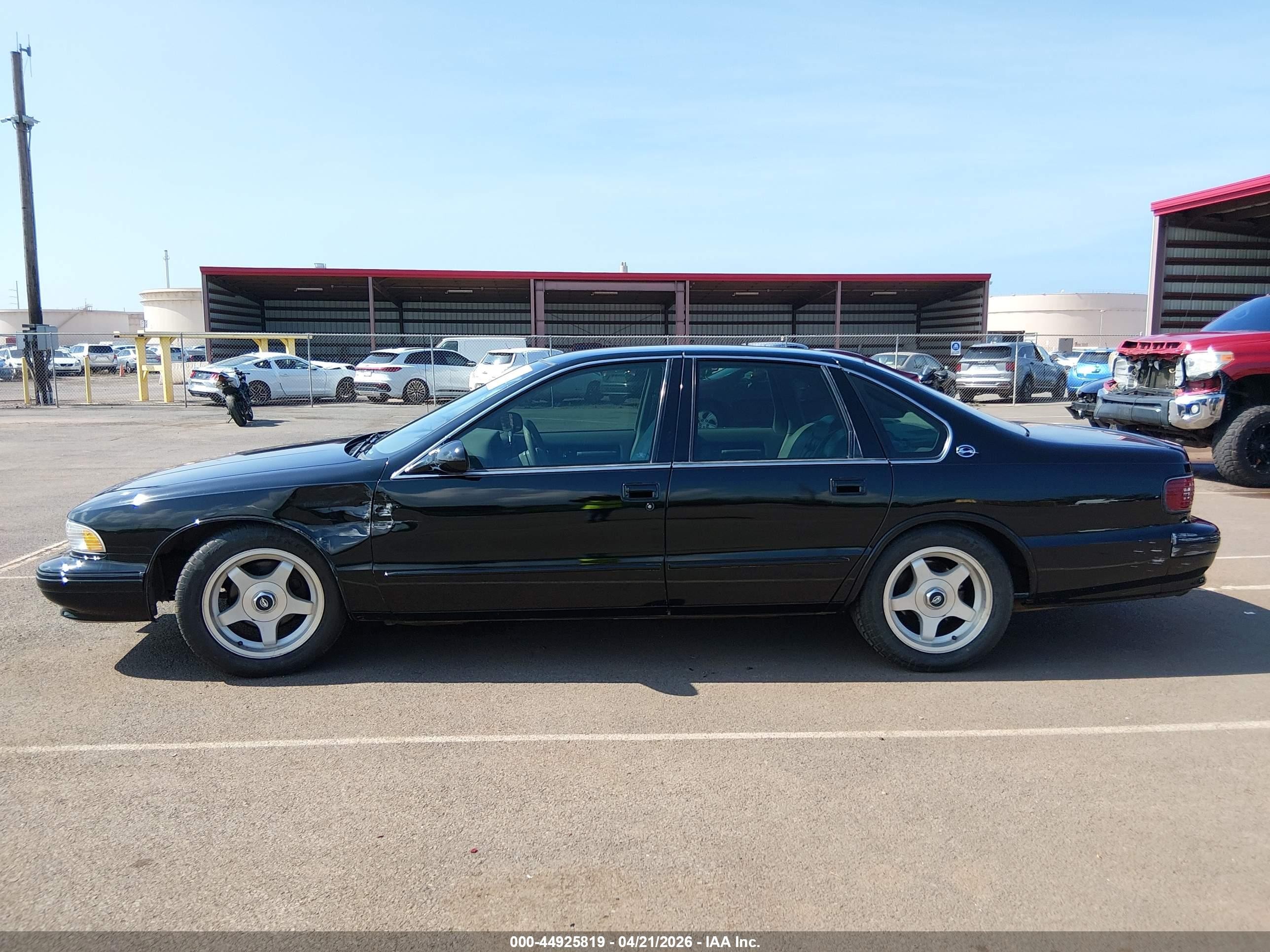 1995 Chevrolet Caprice / Impala Classic Ss Black vin: 1G1BL52P0SR147644