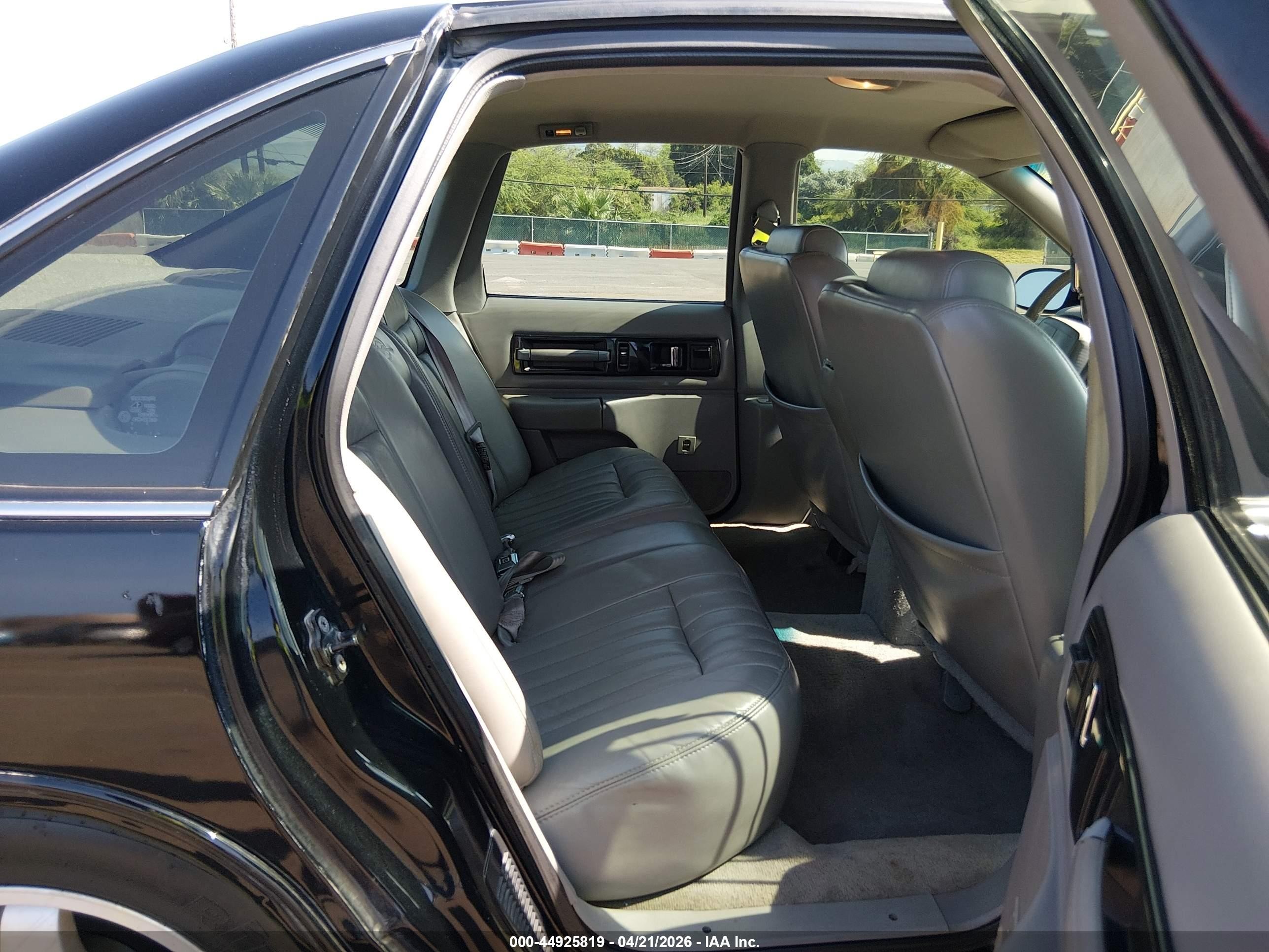 1995 Chevrolet Caprice / Impala Classic Ss Black vin: 1G1BL52P0SR147644