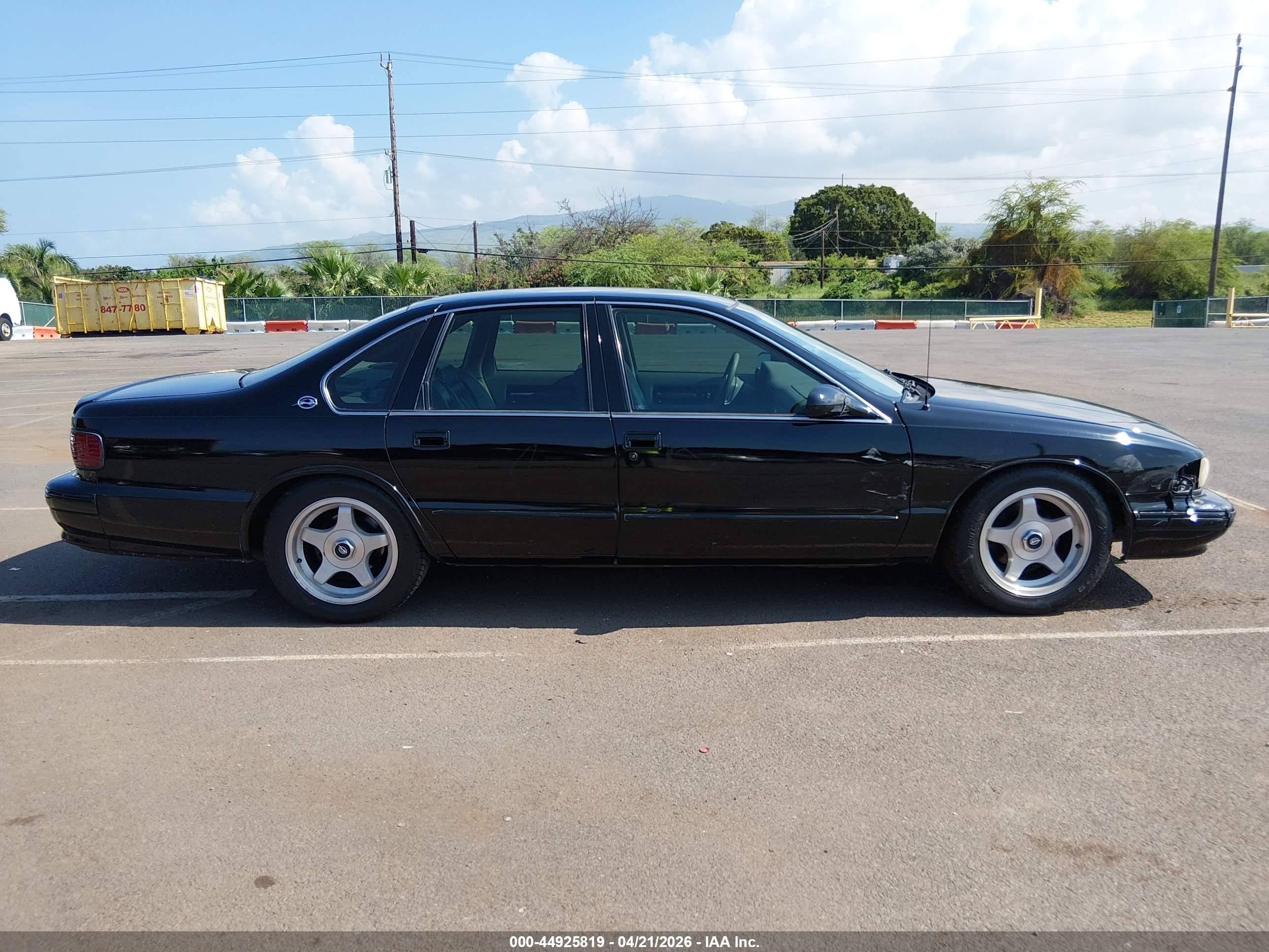 1995 Chevrolet Caprice / Impala Classic Ss Black vin: 1G1BL52P0SR147644