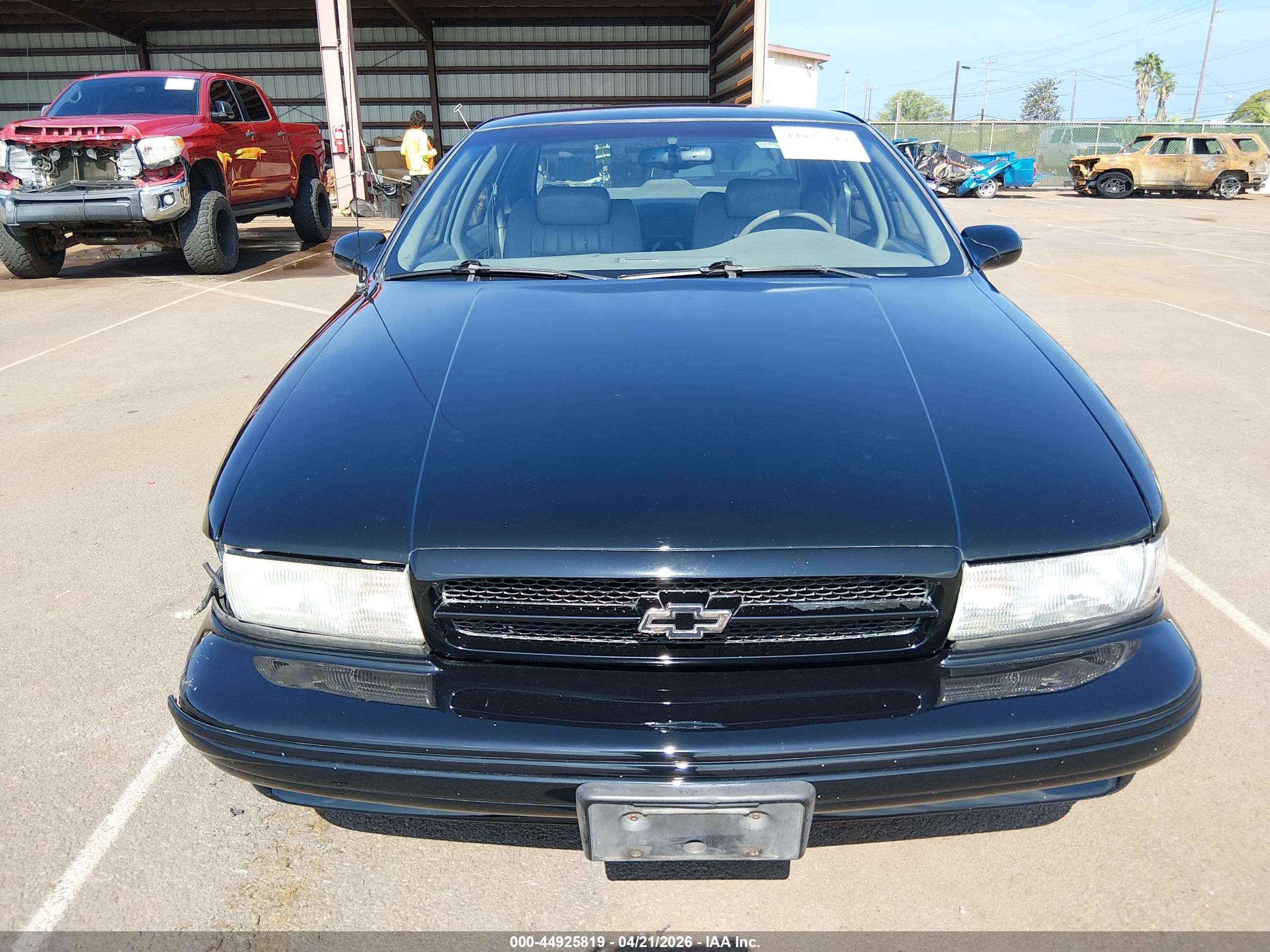 1995 Chevrolet Caprice / Impala Classic Ss Black vin: 1G1BL52P0SR147644