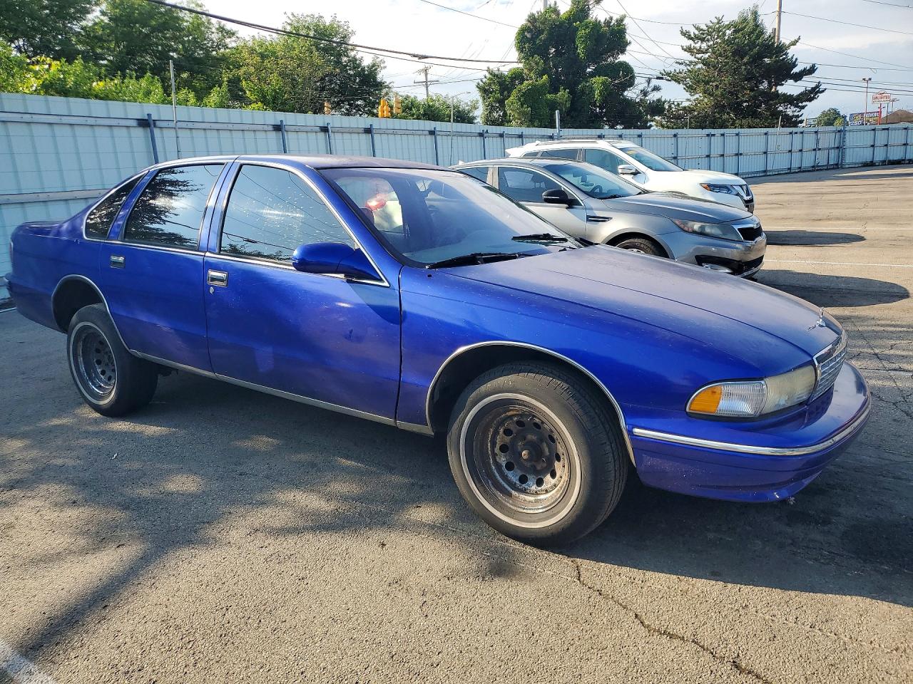 1996 Chevrolet Caprice / Impala Classic Ss Blue vin: 1G1BL52P1TR189192