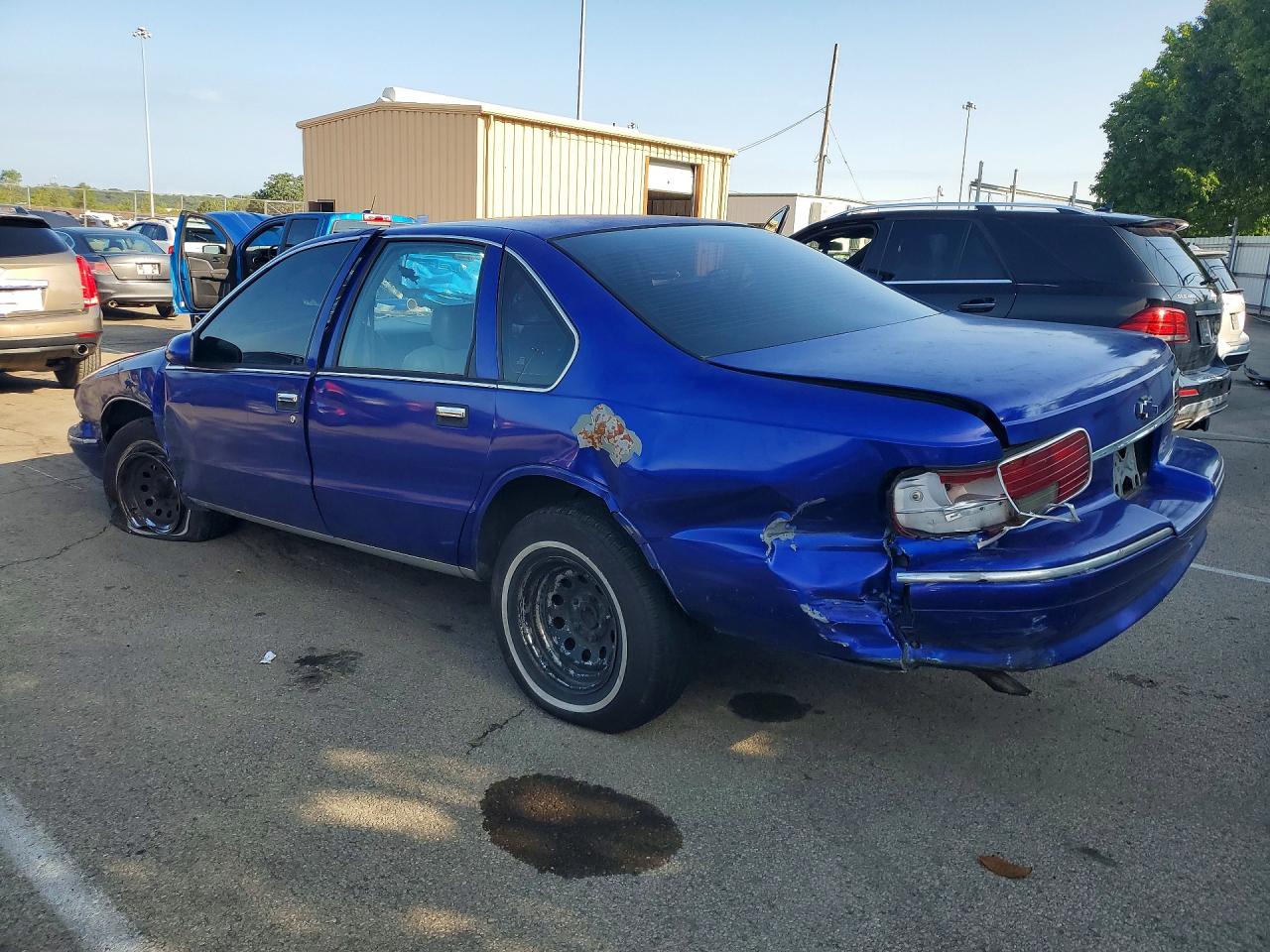 1996 Chevrolet Caprice / Impala Classic Ss Blue vin: 1G1BL52P1TR189192