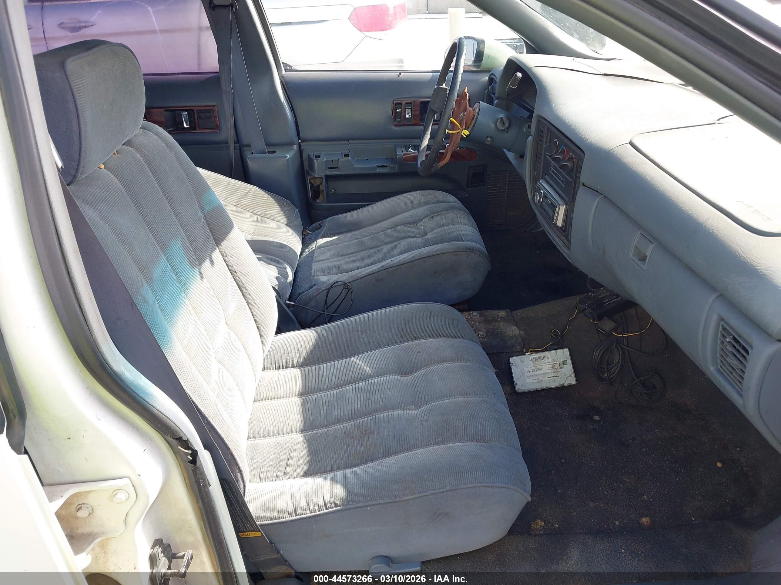1994 Chevrolet Caprice Classic White vin: 1G1BL52P2RR188433