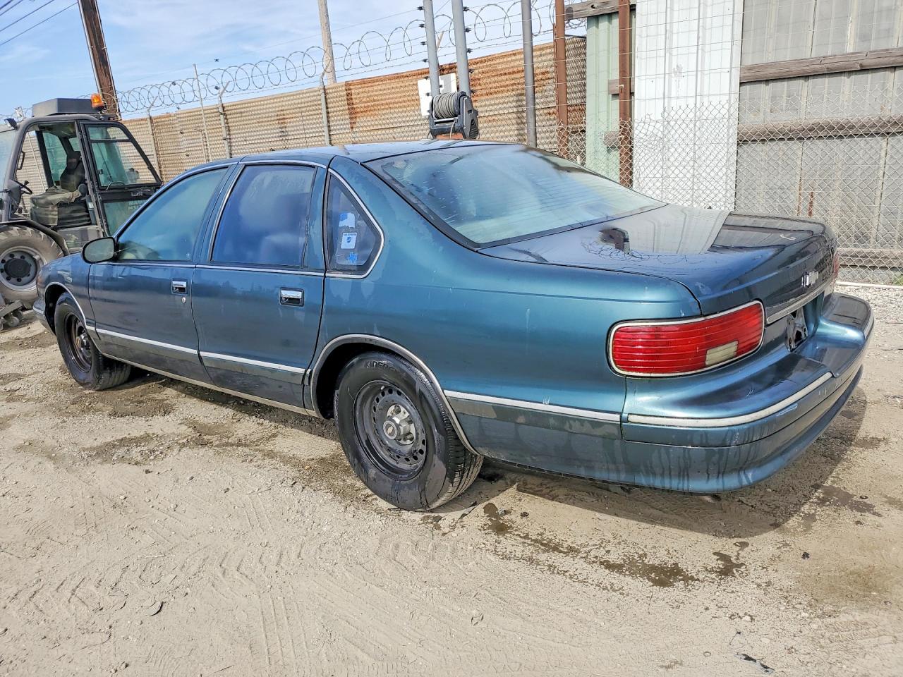 1995 Chevrolet Caprice / Impala Classic Ss Green vin: 1G1BL52P3SR161019
