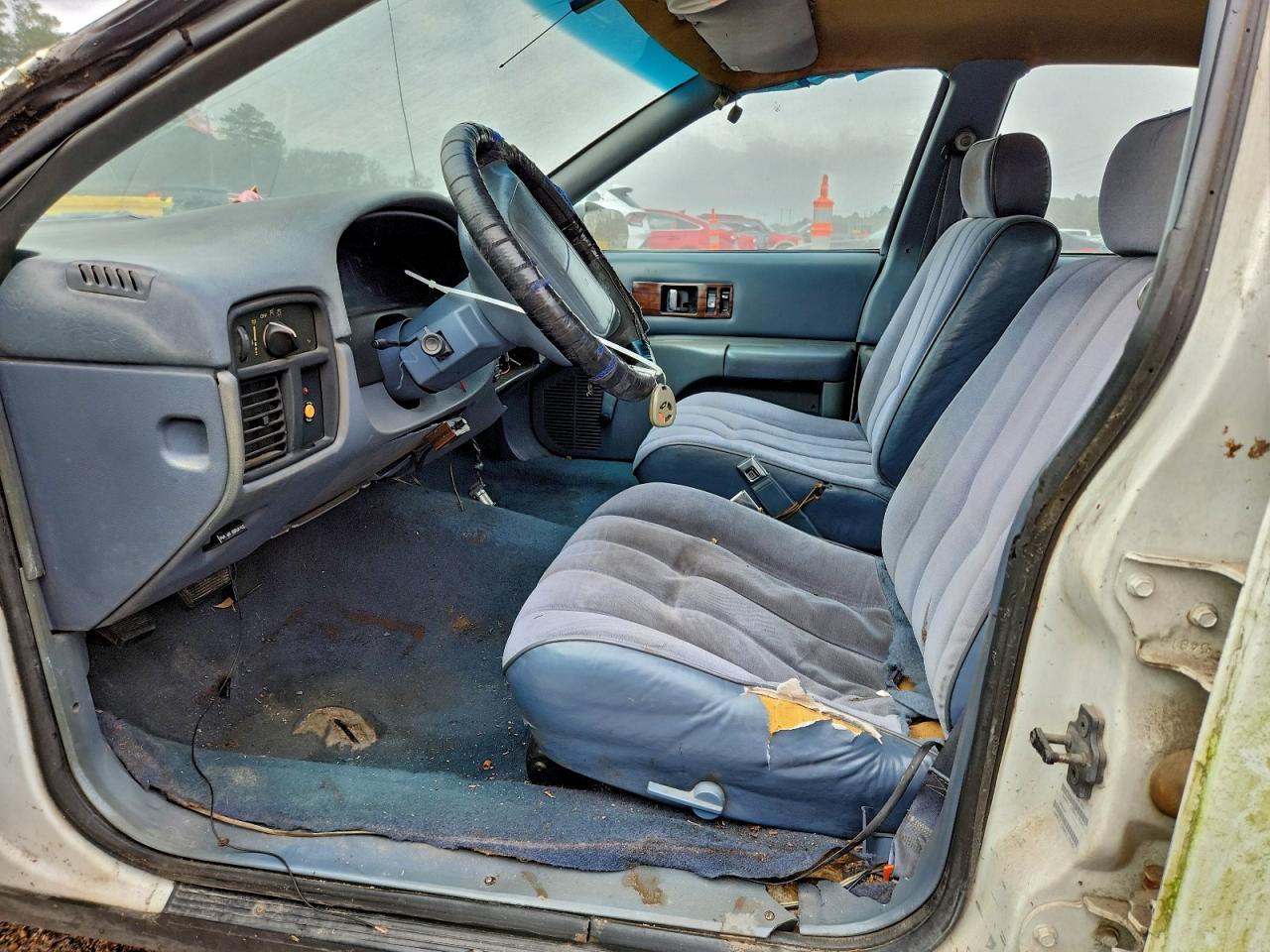 1996 Chevrolet Caprice / Impala Classic Ss White vin: 1G1BL52P3TR149003