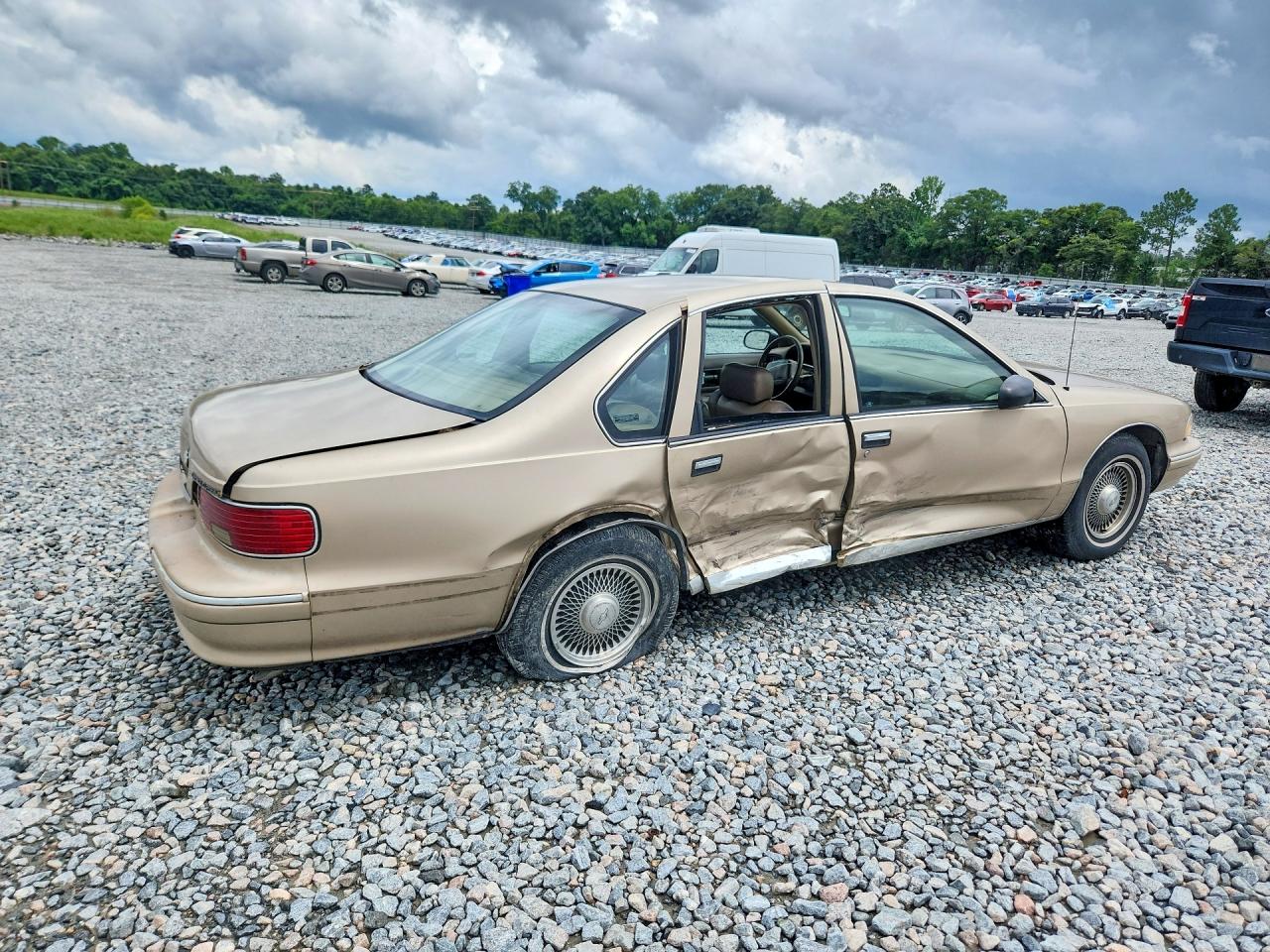 1995 Chevrolet Caprice / Impala Classic Ss Tan vin: 1G1BL52P4SR157433