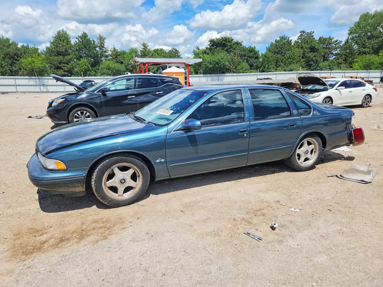 1995 Chevrolet Caprice / Impala Classic Ss Teal vin: 1G1BL52P5SR135117