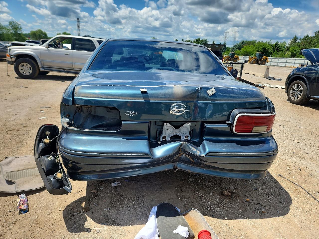 1995 Chevrolet Caprice / Impala Classic Ss Teal vin: 1G1BL52P5SR135117