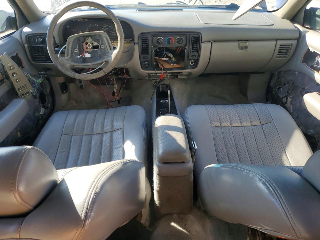 1996 Chevrolet Caprice / Impala Classic Ss Бордовый vin: 1G1BL52P8TR118877