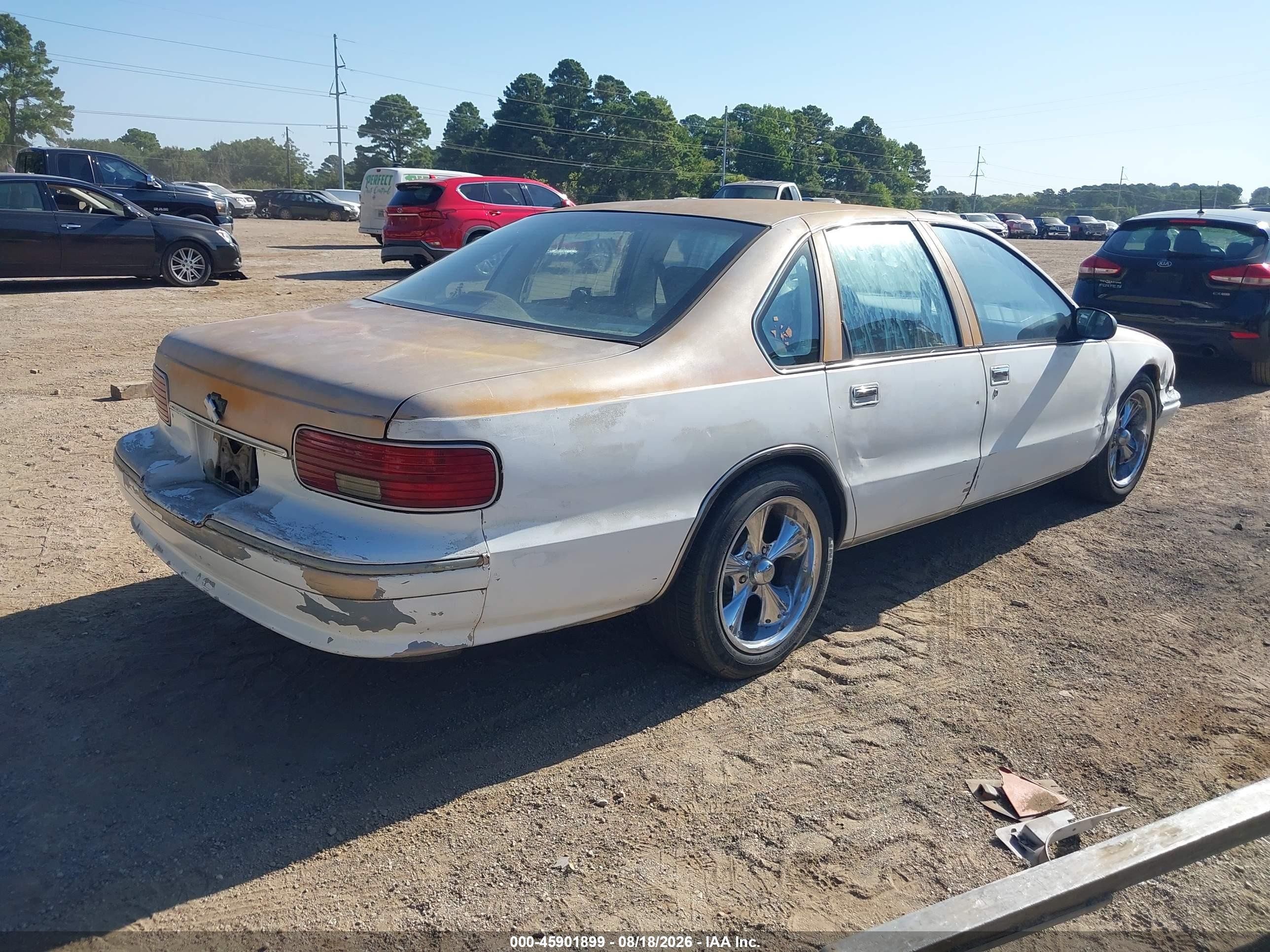 1996 Chevrolet Caprice / Impala Classic Ss White vin: 1G1BL52P8TR129846
