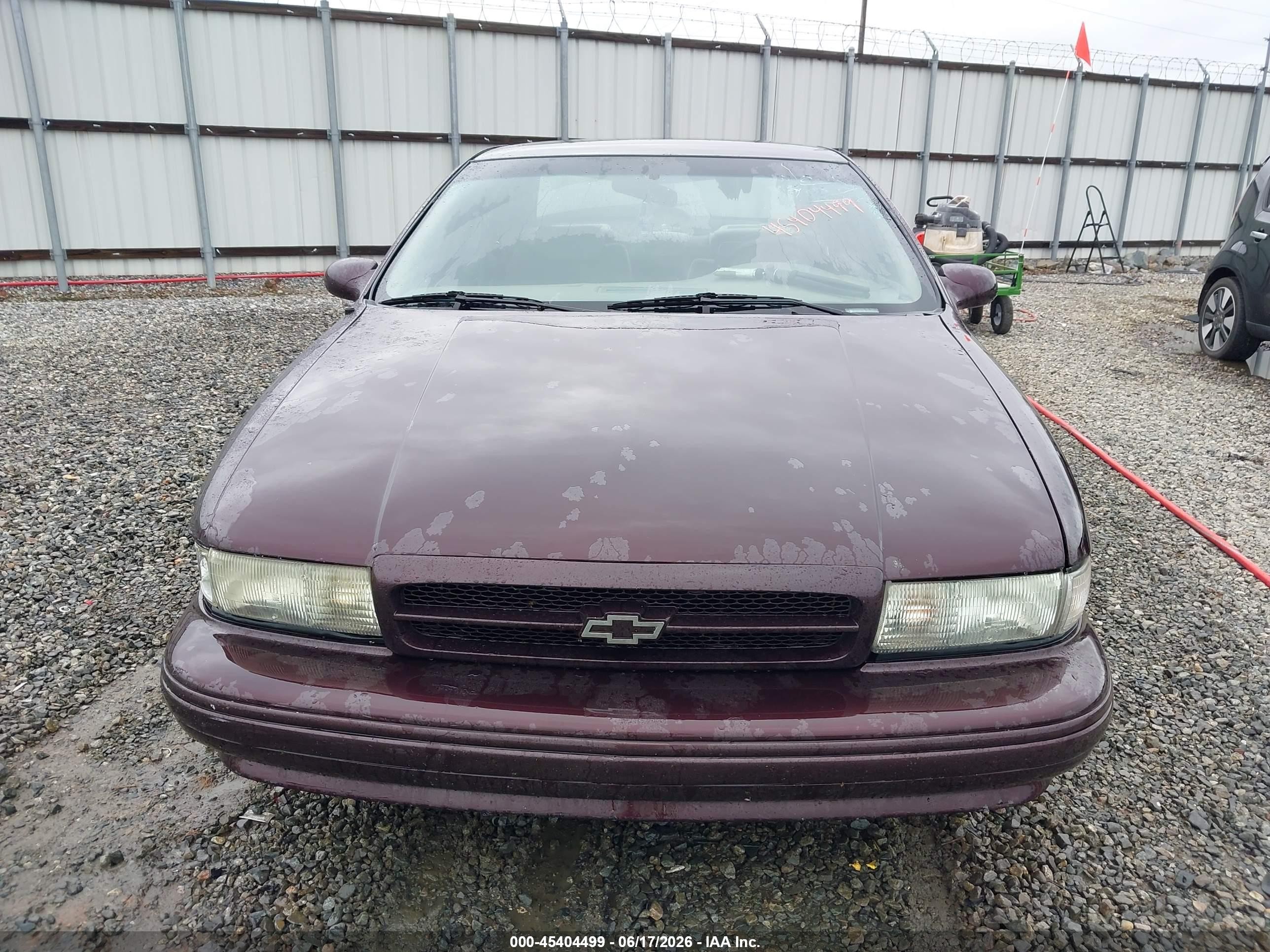 1995 Chevrolet Caprice / Impala Classic Ss Burgundy vin: 1G1BL52P9SR133807