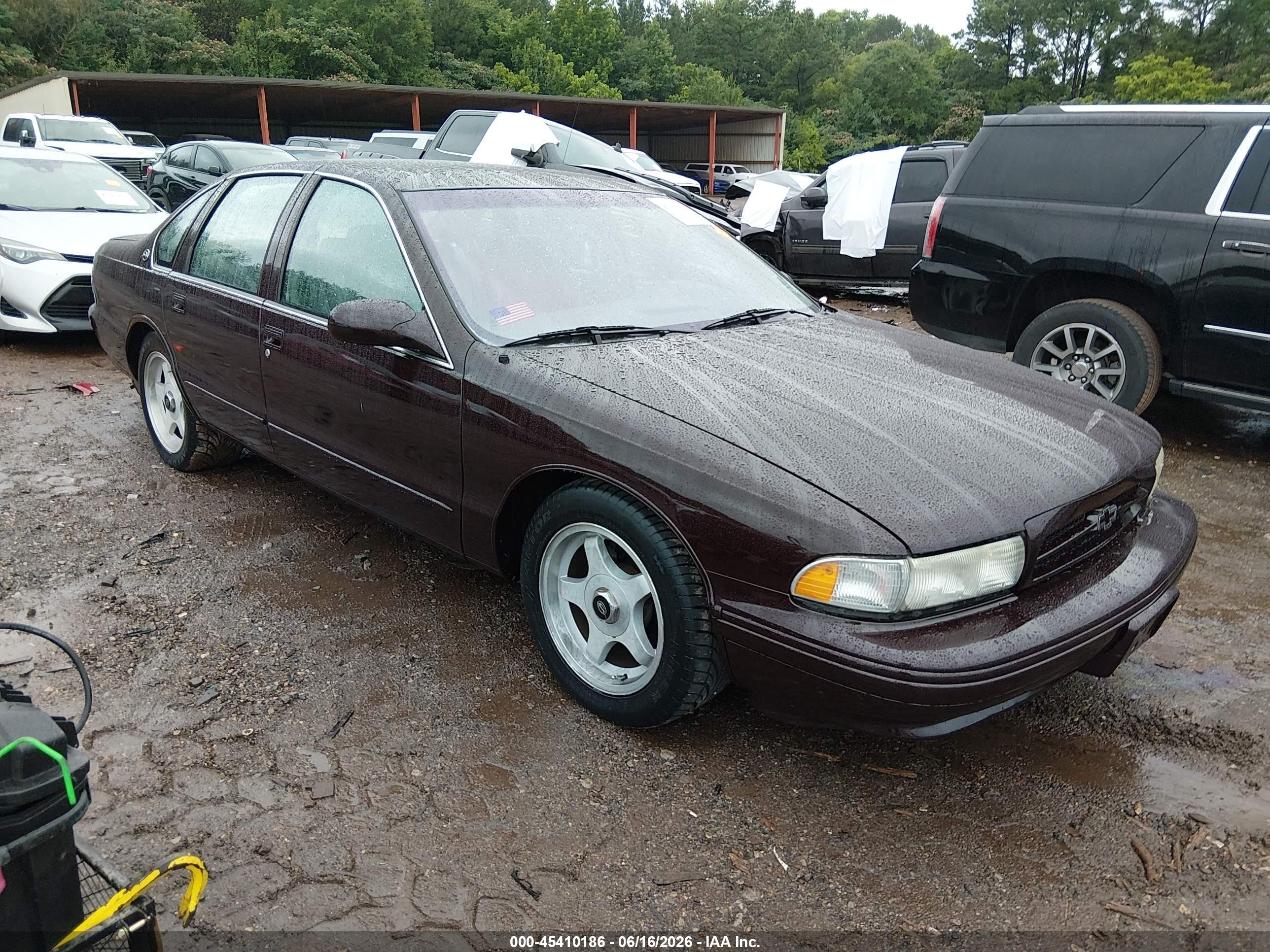1995 Chevrolet Caprice / Impala Classic Ss Burgundy vin: 1G1BL52P9SR175250