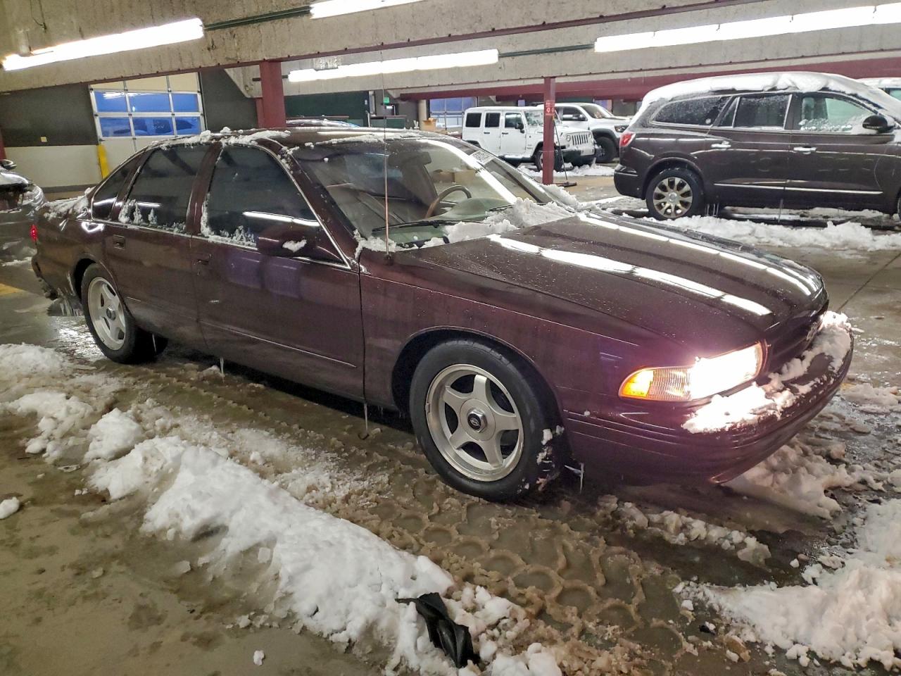 1996 Chevrolet Caprice / Impala Classic Ss Бордовый vin: 1G1BL52P9TR148888