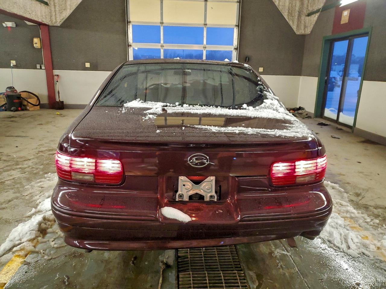 1996 Chevrolet Caprice / Impala Classic Ss Бордовый vin: 1G1BL52P9TR148888