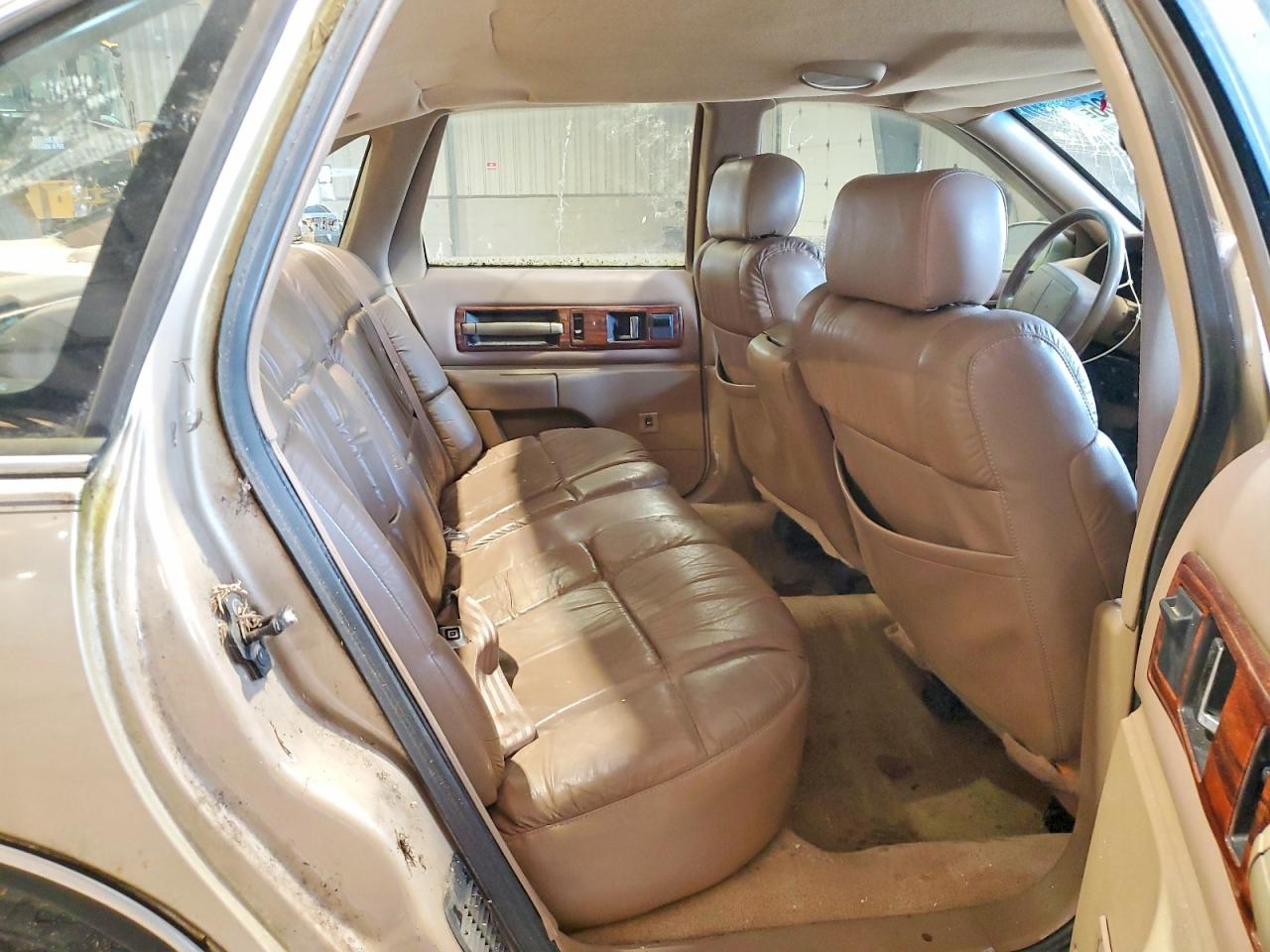 1996 Chevrolet Caprice / Impala Classic Ss Tan vin: 1G1BL52PXTR194956