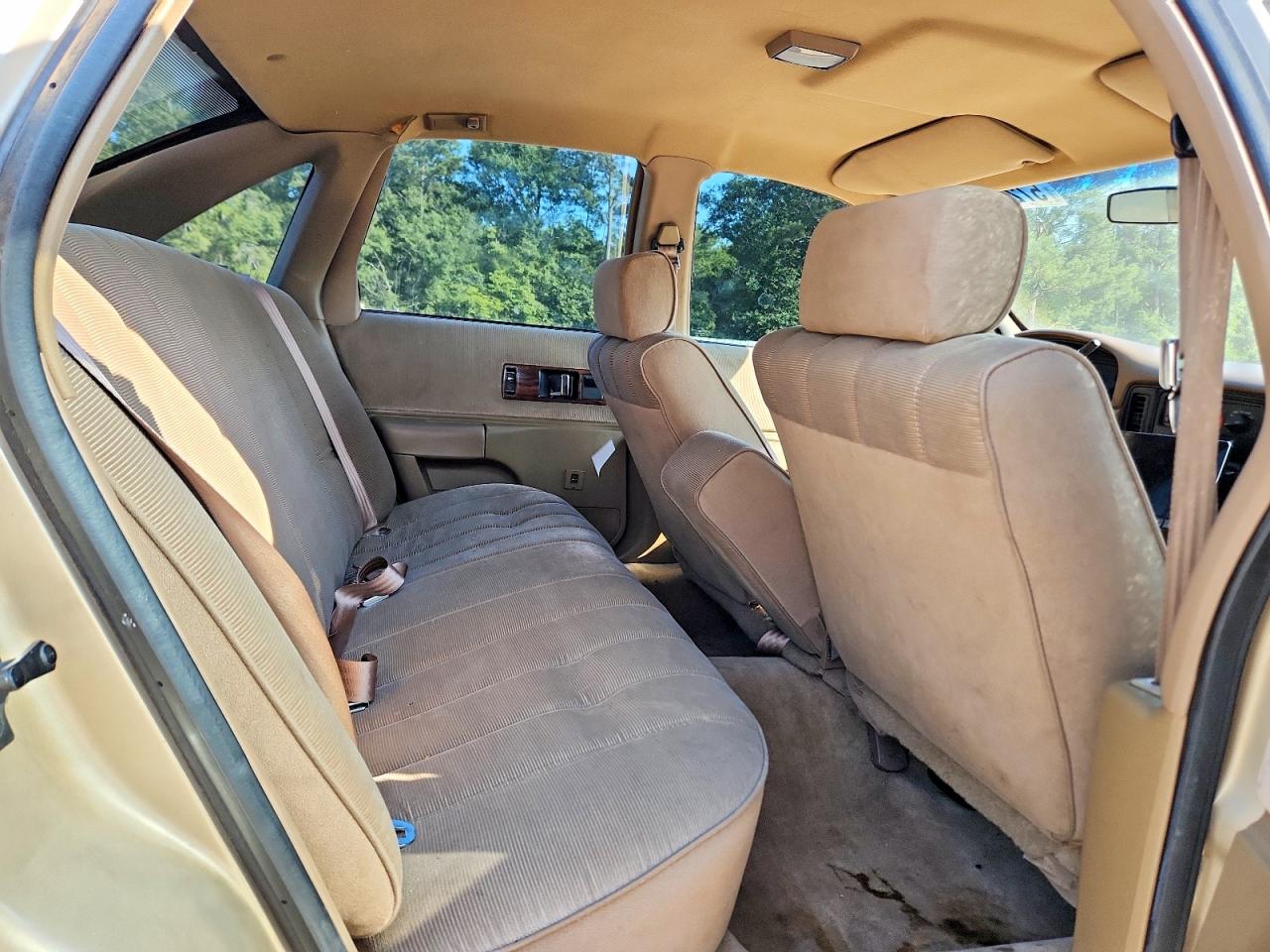 1994 Chevrolet Caprice Classic Tan vin: 1G1BL52W2RR154242