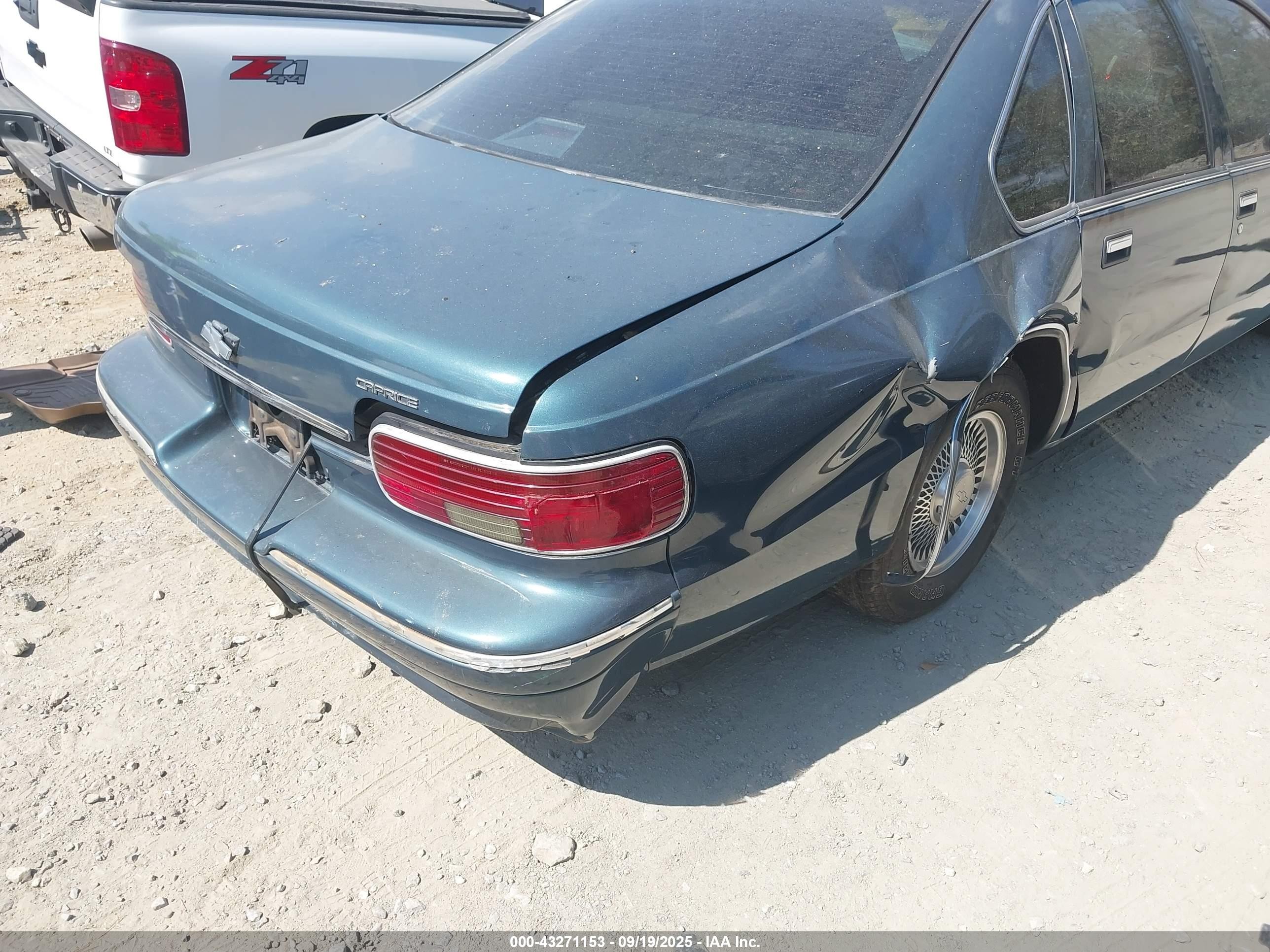 1996 Chevrolet Caprice Classic Синий vin: 1G1BL52W2TR192335