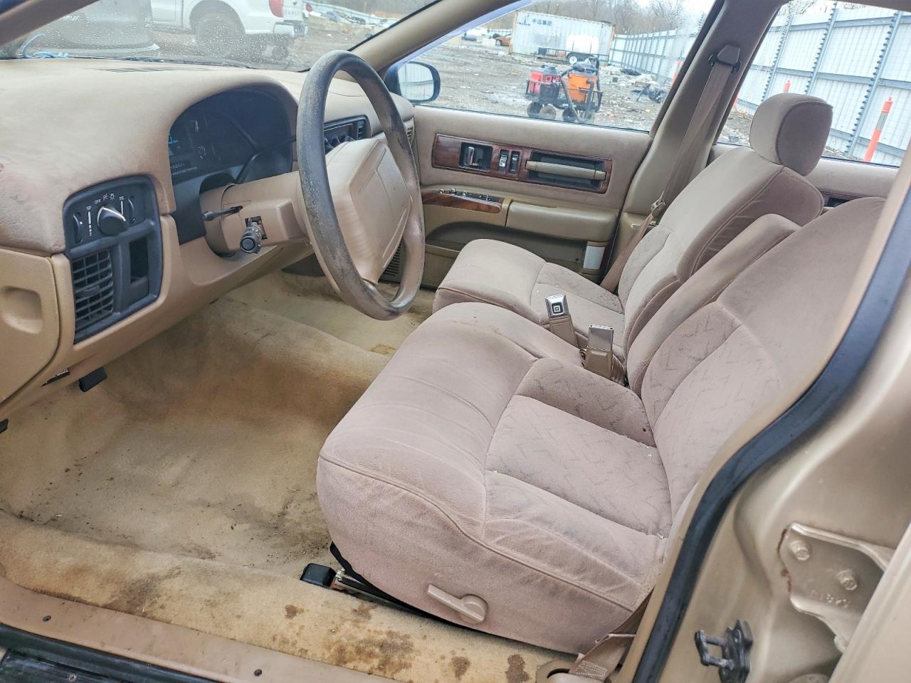 1996 Chevrolet Caprice Classic Tan vin: 1G1BL52W3TR192375