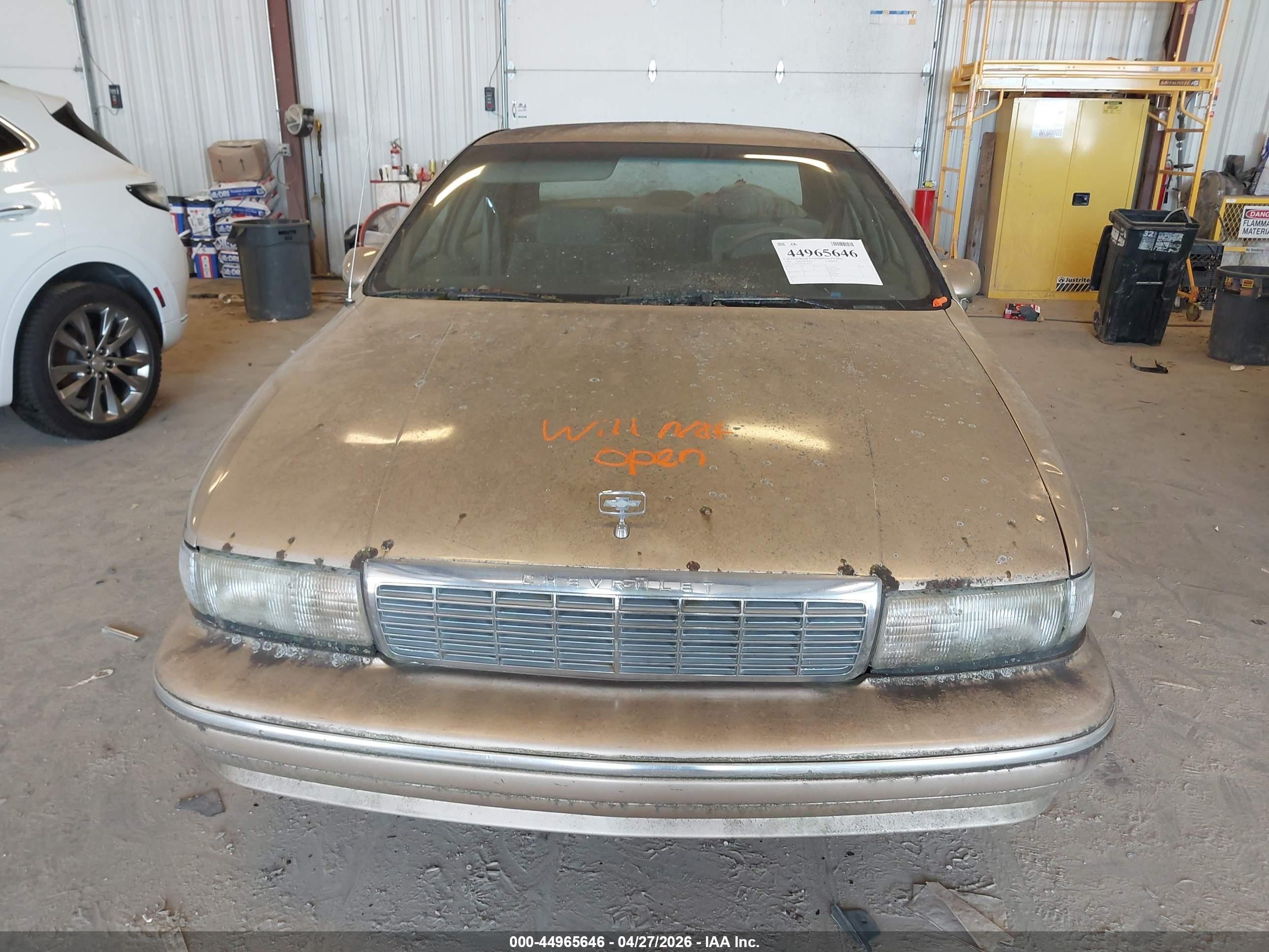 1994 Chevrolet Caprice Classic Gold vin: 1G1BL52W4RR149172