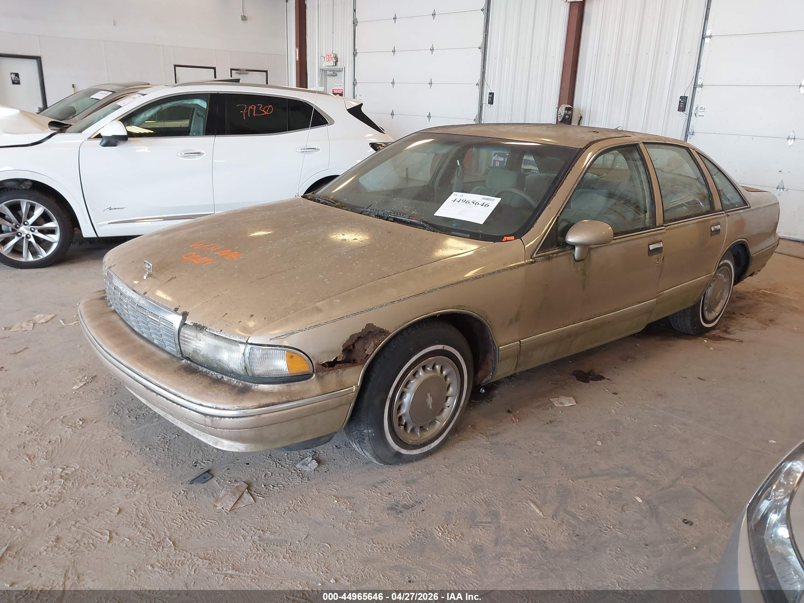 1994 Chevrolet Caprice Classic Gold vin: 1G1BL52W4RR149172