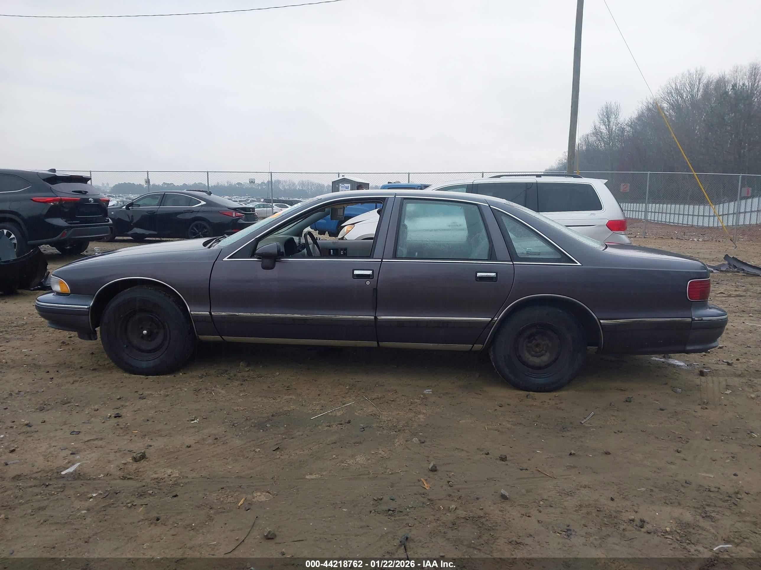 1994 Chevrolet Caprice Classic Gray vin: 1G1BL52W6RR157516