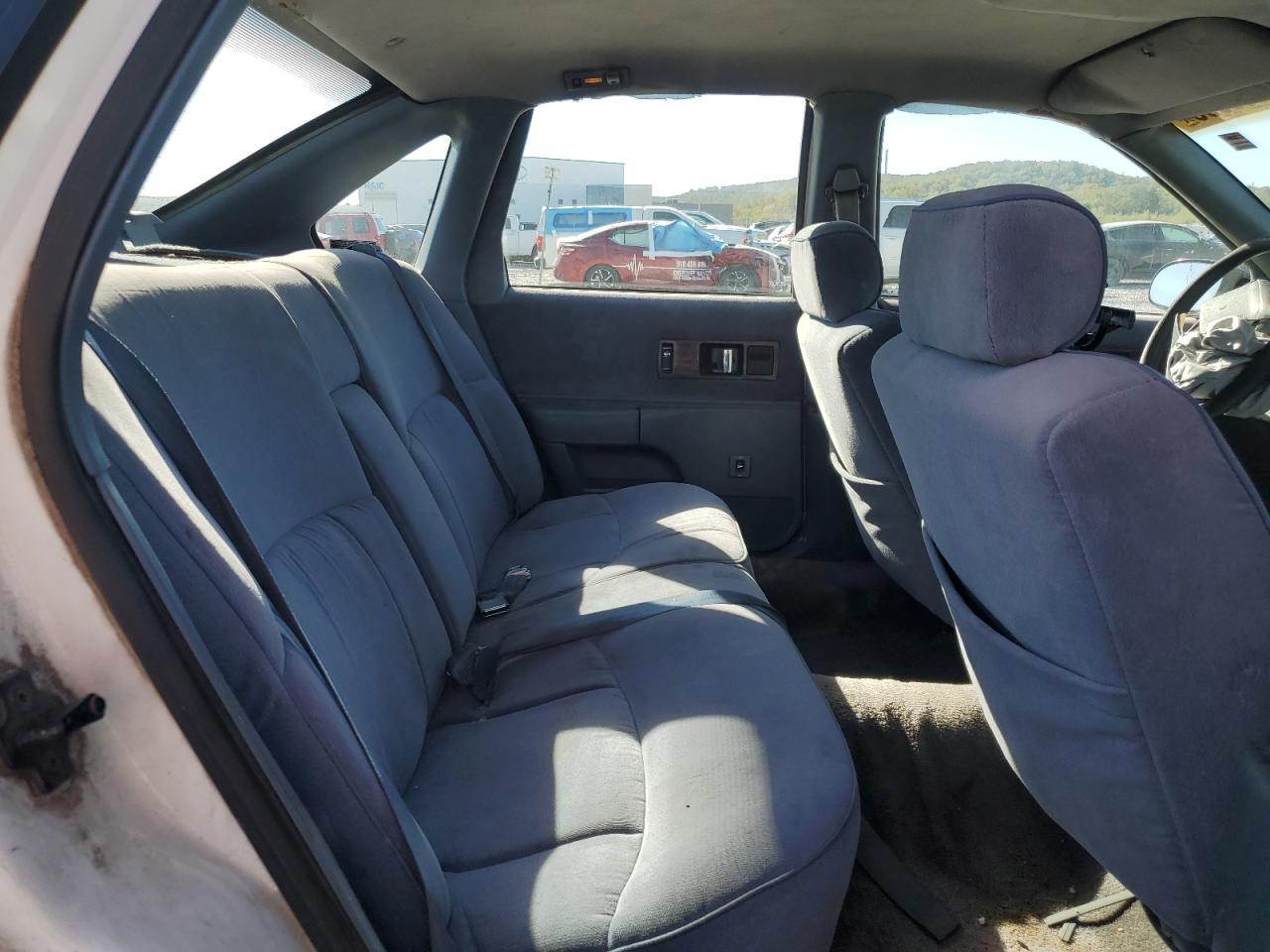 1996 Chevrolet Caprice Classic White vin: 1G1BL52W6TR185839