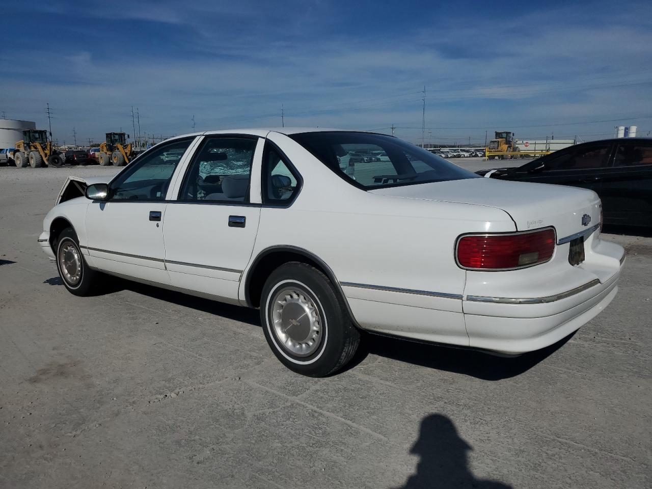 1996 Chevrolet Caprice Classic White vin: 1G1BL52W6TR185839