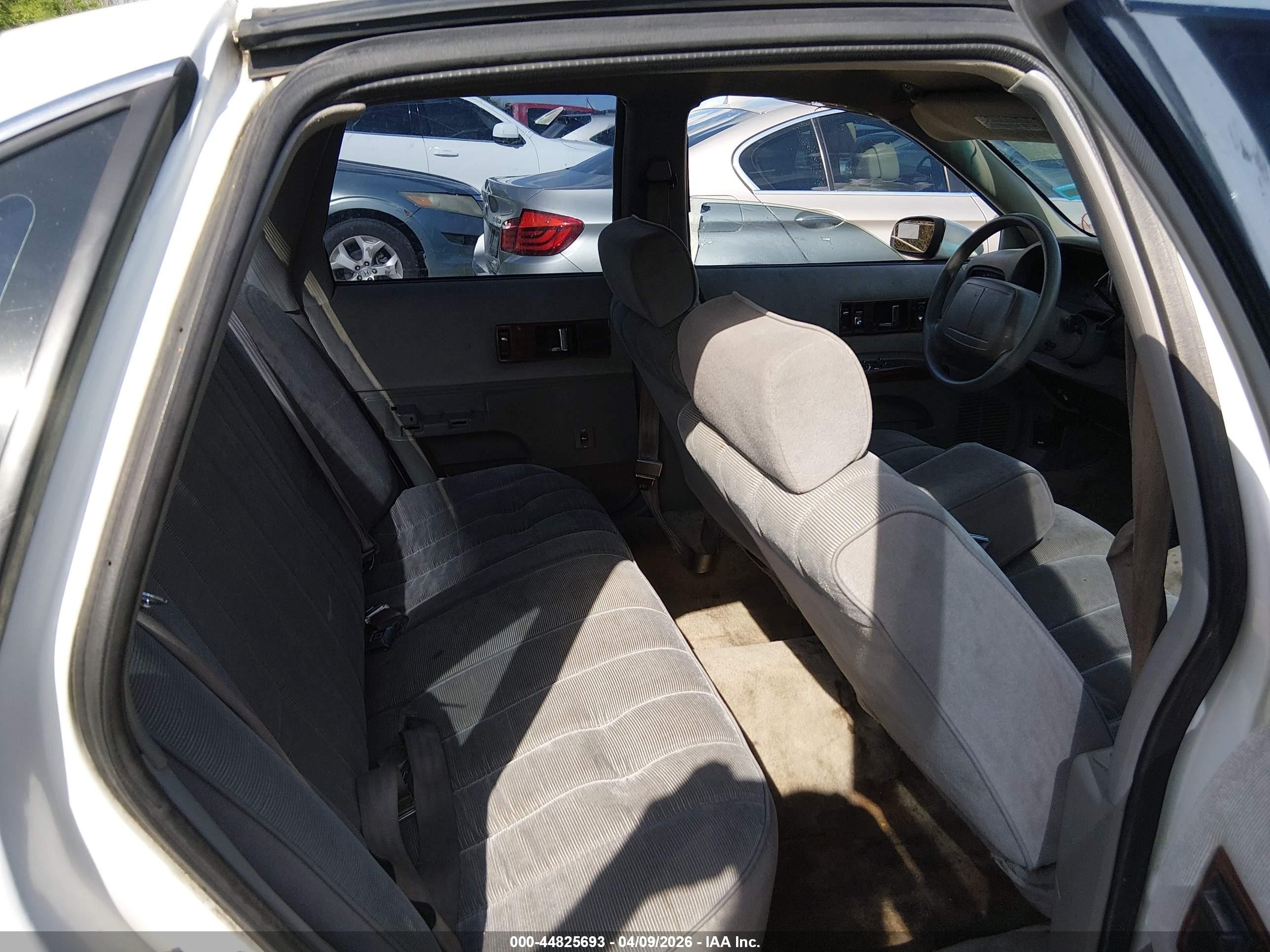 1994 Chevrolet Caprice Classic Белый vin: 1G1BL52W8RR129068